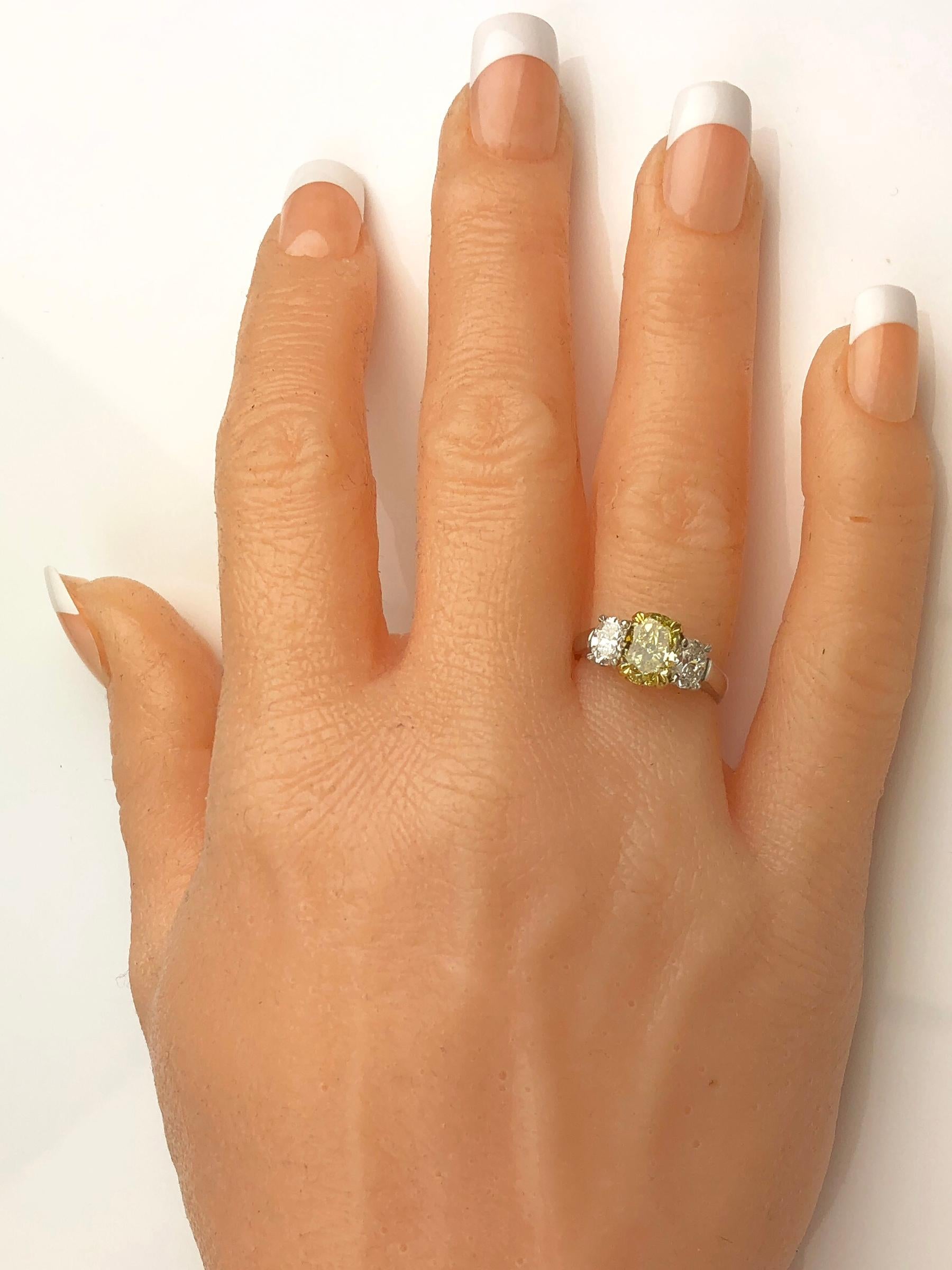 Women's GIA Certified 2.01 Carat Natural Fancy Intense Yellow Diamond Ring ref124 For Sale
