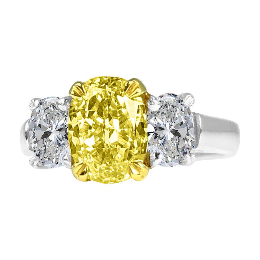 GIA Certified 2.01 Carat Natural Fancy Intense Yellow Diamond Ring ref124 For Sale
