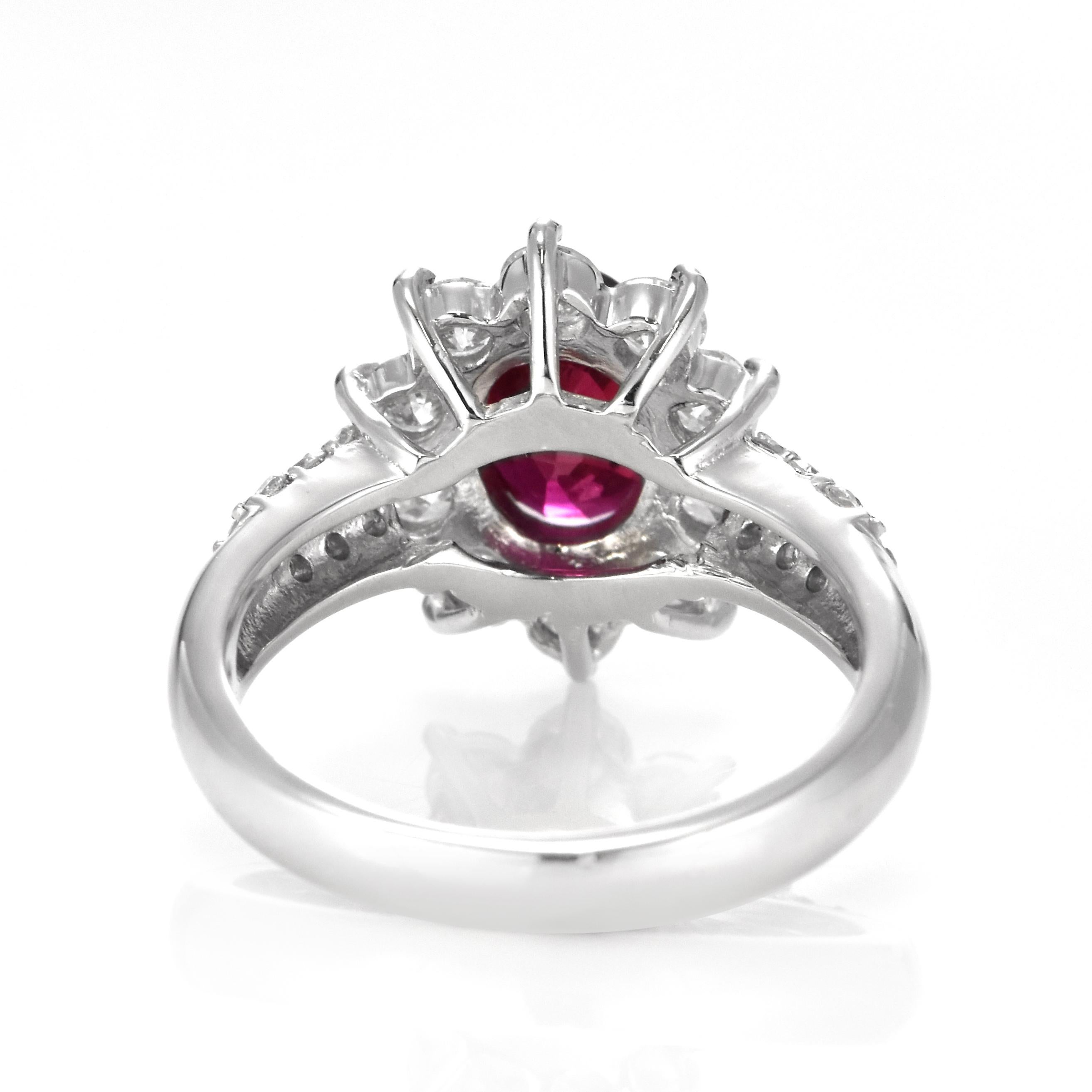 Bague en platine certifiée GIA de 2,01 carats de rubis et diamants Siam naturels Pour femmes en vente