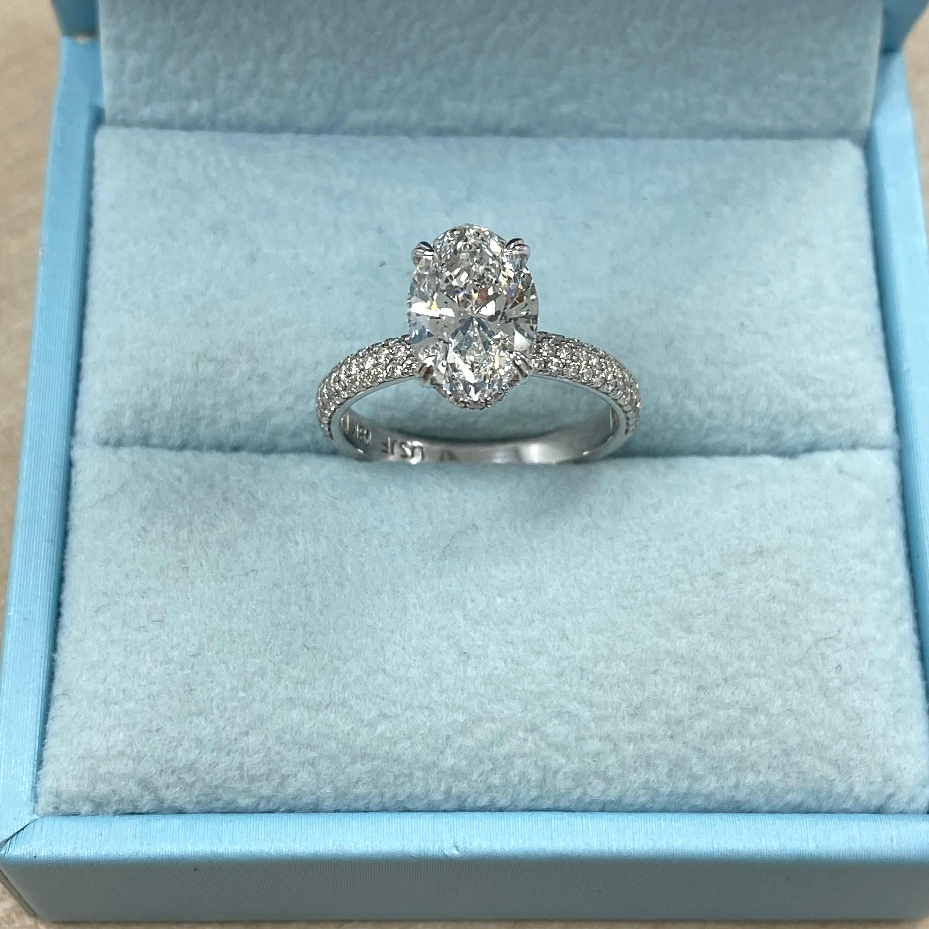 GIA Certified 2.01 Carat Oval Cut Diamond Engagement Ring 18K White Gold For Sale 3