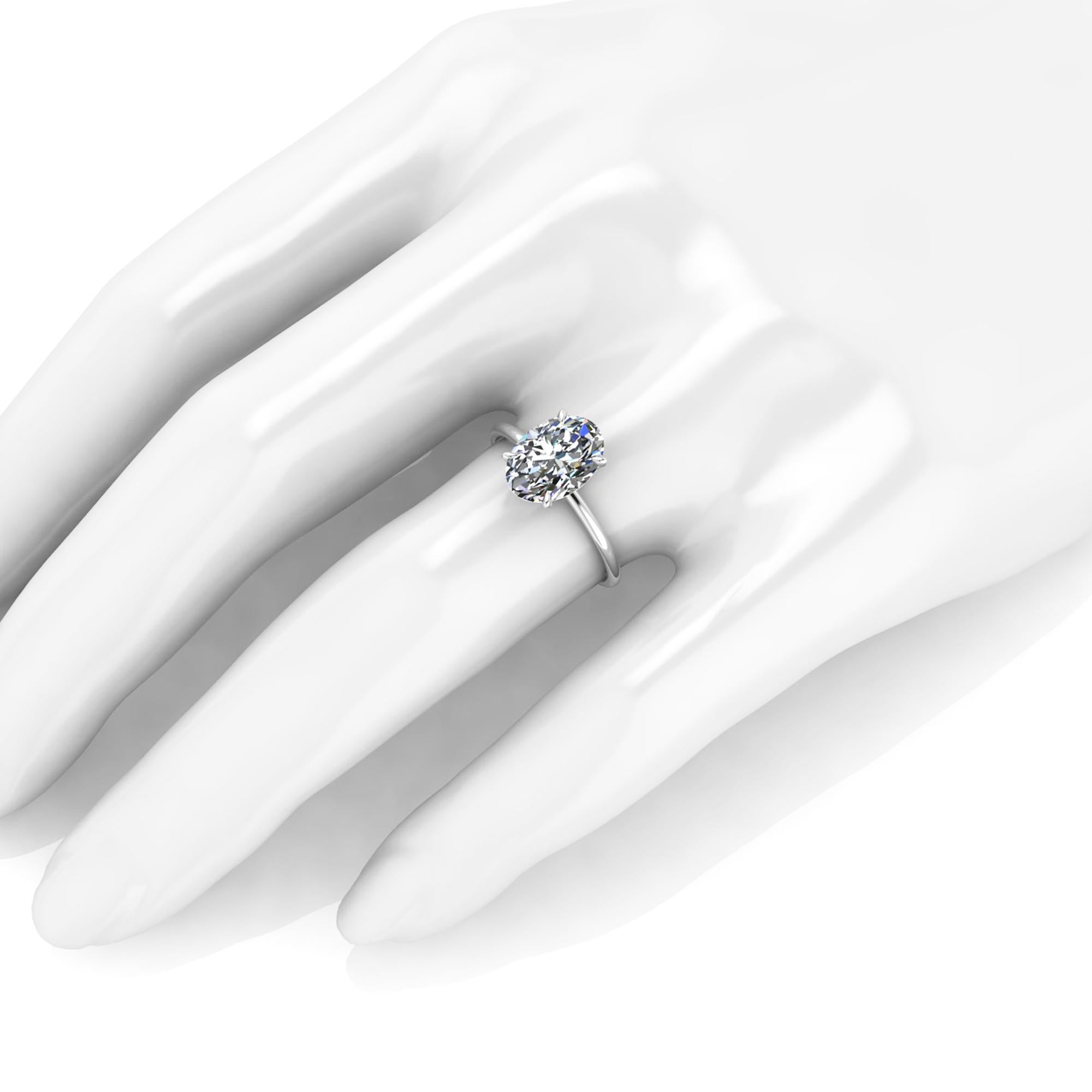Platin 950 Verlobungsring mit GIA-zertifiziertem 2,01 Karat ovalem Diamanten in dünner Fassung Damen im Angebot