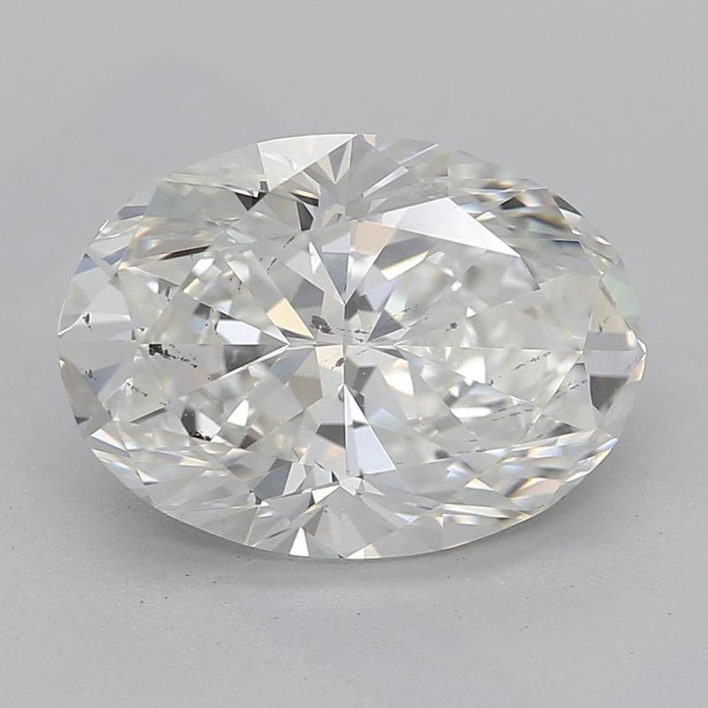 Fabriquée à la main à New York, cette magnifique bague en diamant est centrée sur un diamant ovale époustouflant, pesant 2,01 , accompagné de pierres latérales exquises qui en rehaussent l'éclat. Le diamant principal, d'un H captivant et d'un SI2 ,