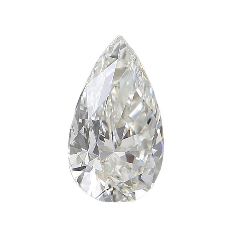 GIA Certified 2.01 Carat Pear Cut Diamond Platinum Ring In New Condition For Sale In Rome, IT