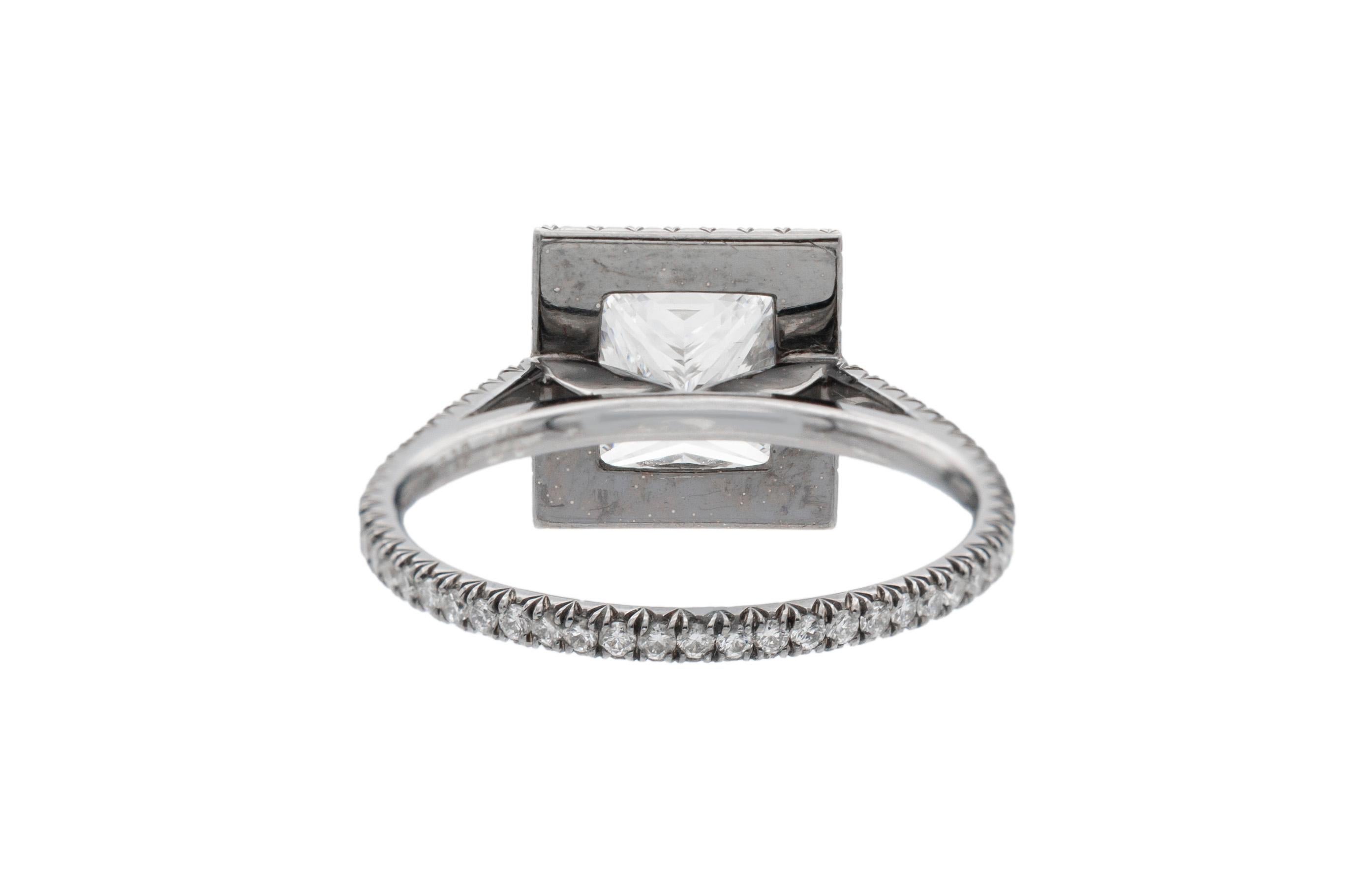 GIA Certified 2.01 Carat Princess Cut Diamond Ring In New Condition For Sale In New York, NY