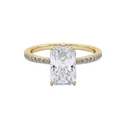 Anillo de diamantes con banda de pavé con halo oculto radiante de 2.01 quilates certificado por GIA
