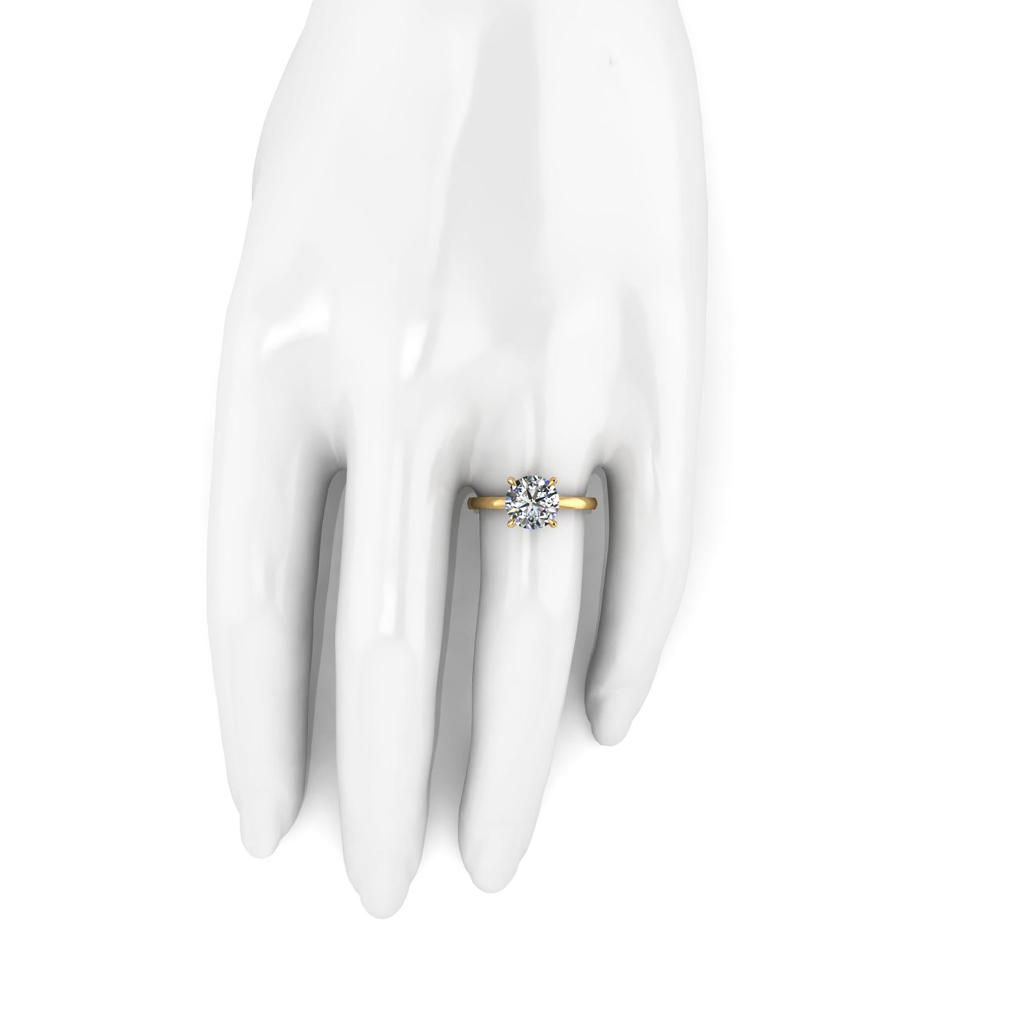 GIA-zertifizierter 2,01 Karat Diamant G Farbe VS2 Reinheit 18k Gelbgold Solitär Ring im Zustand „Neu“ im Angebot in New York, NY