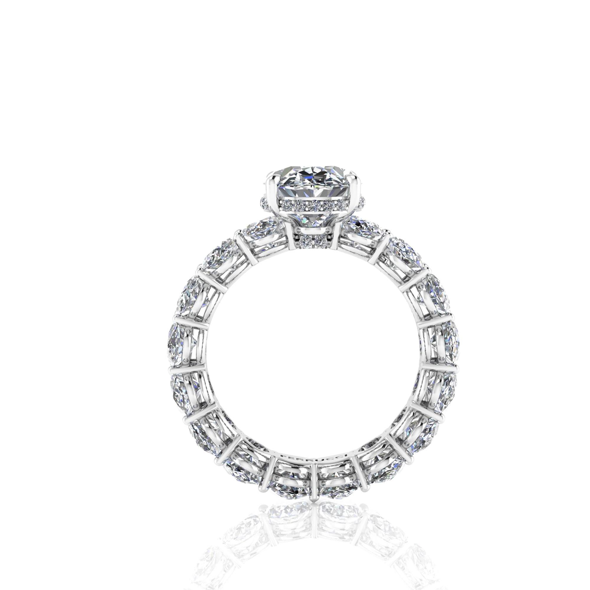 Contemporain Bague d'éternité en platine 950 avec tige en diamant ovale certifié GIA de 2,50 carats et diamants en vente