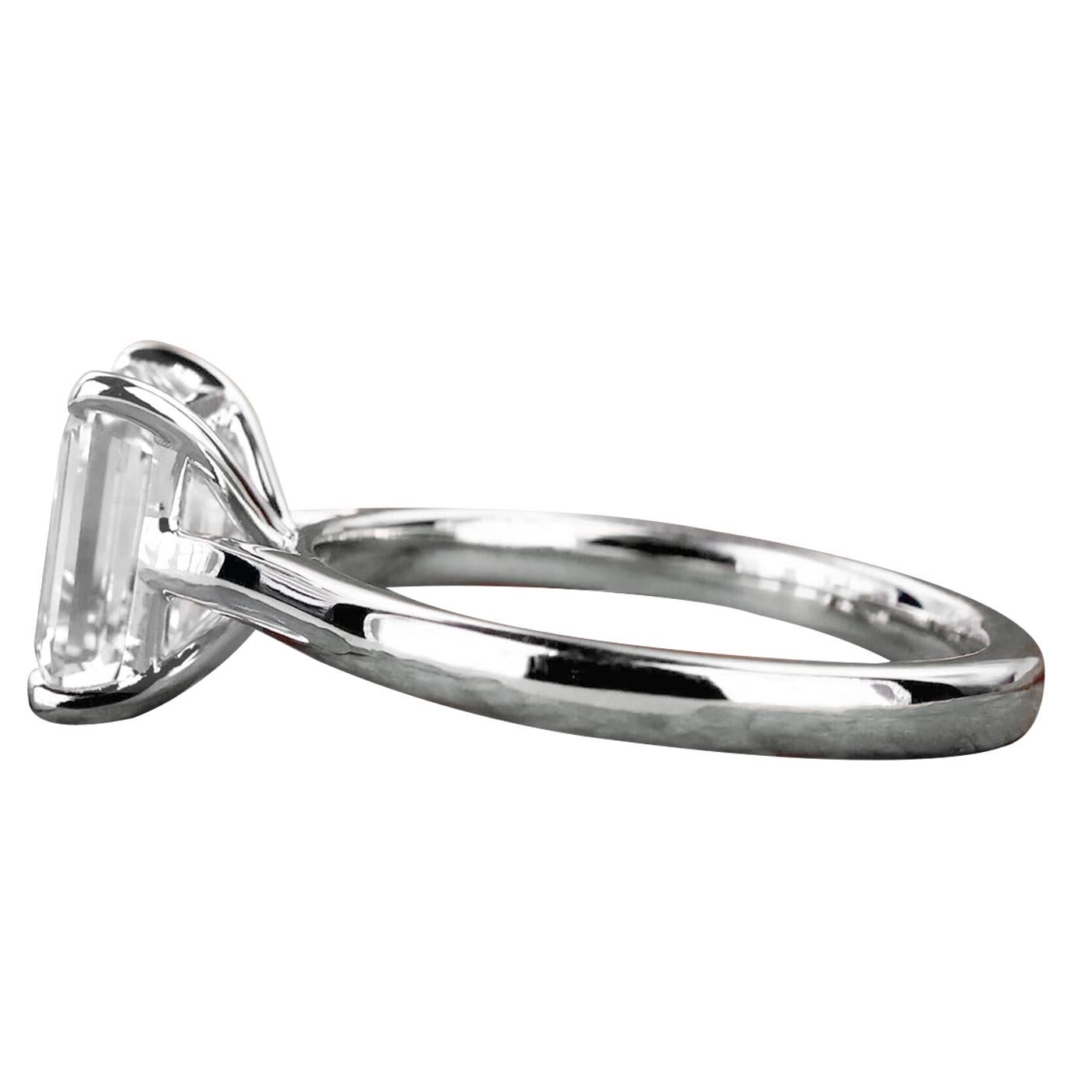 Modernist GIA Certified 2.01ct Emerald Cut Diamond Engagement Ring in 4 Prong Platinum For Sale