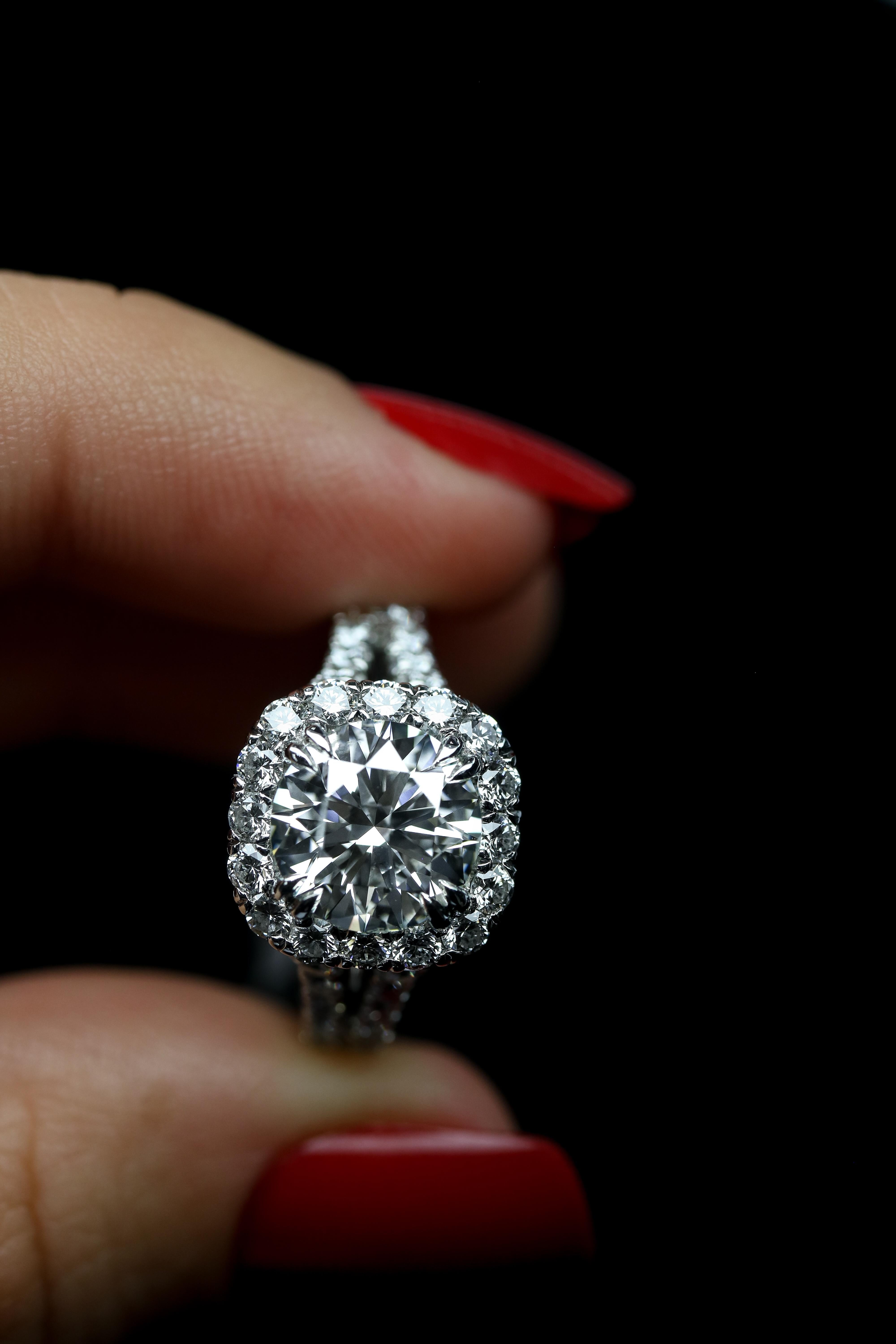 Contemporary GIA Certified 2.01 Carat Round Brilliant Diamond Ring