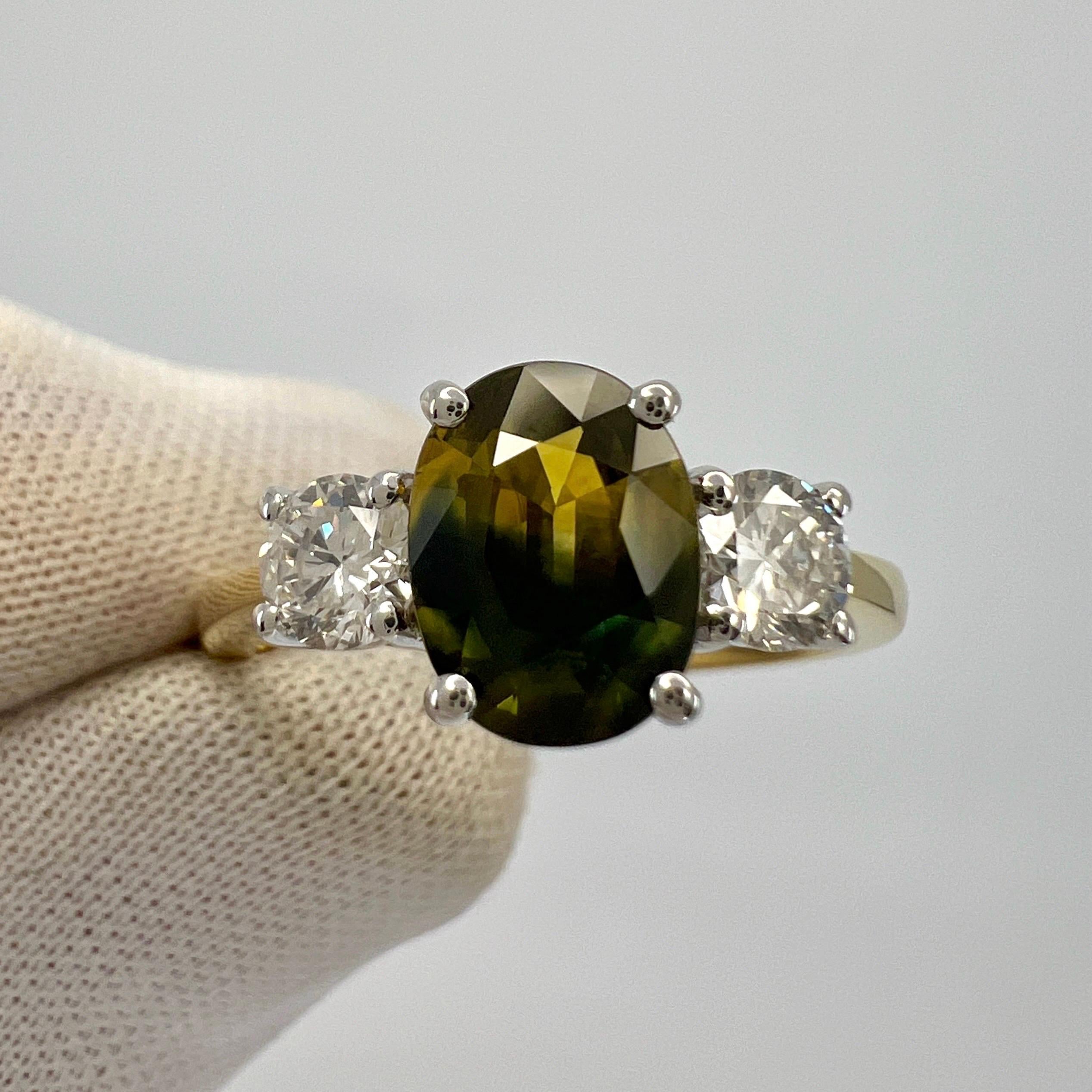 GIA Certified 2.01ct Yellow Blue Australian Parti Sapphire Gold Three Stone Ring For Sale 5