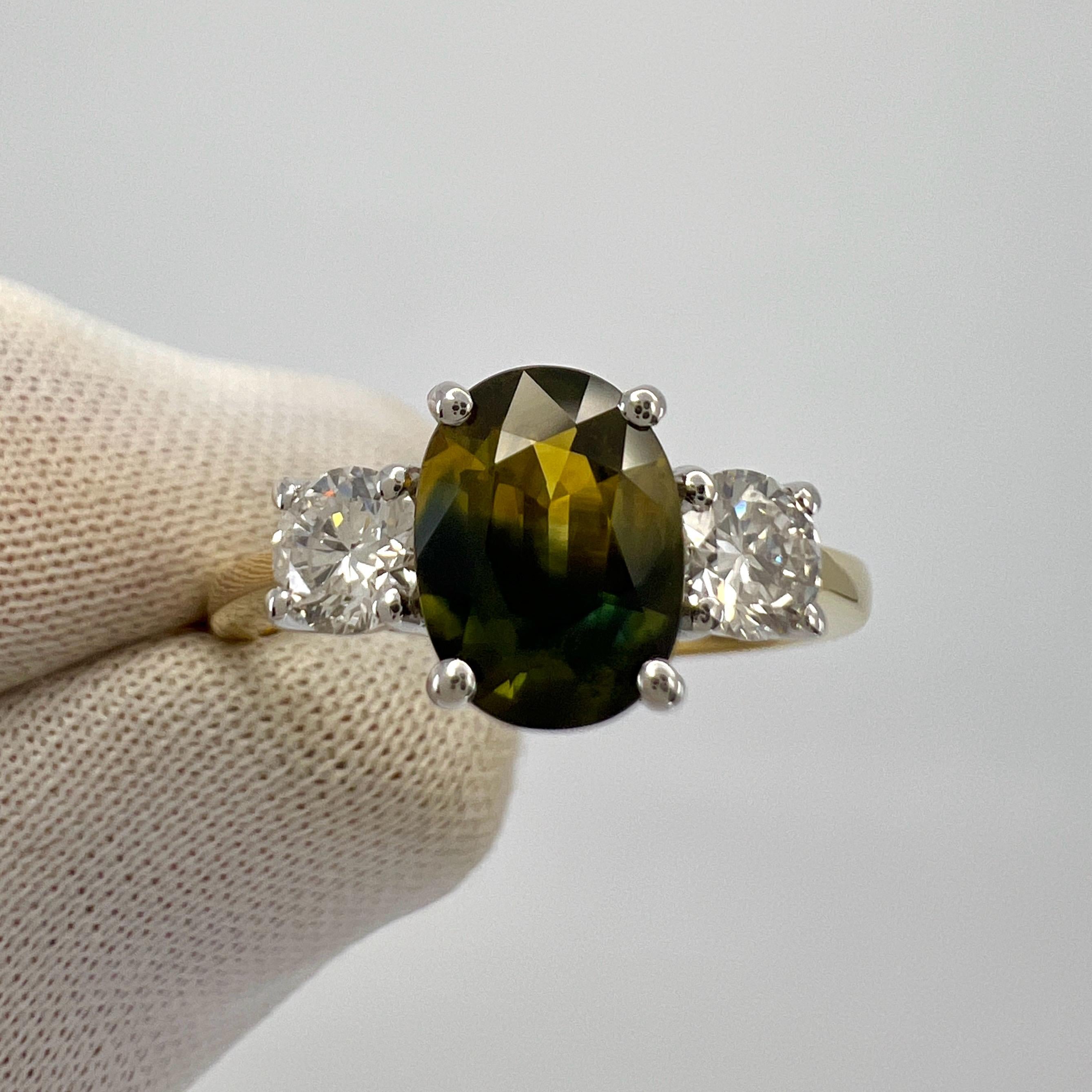 Women's or Men's GIA Certified 2.01ct Yellow Blue Australian Parti Sapphire Gold Three Stone Ring For Sale