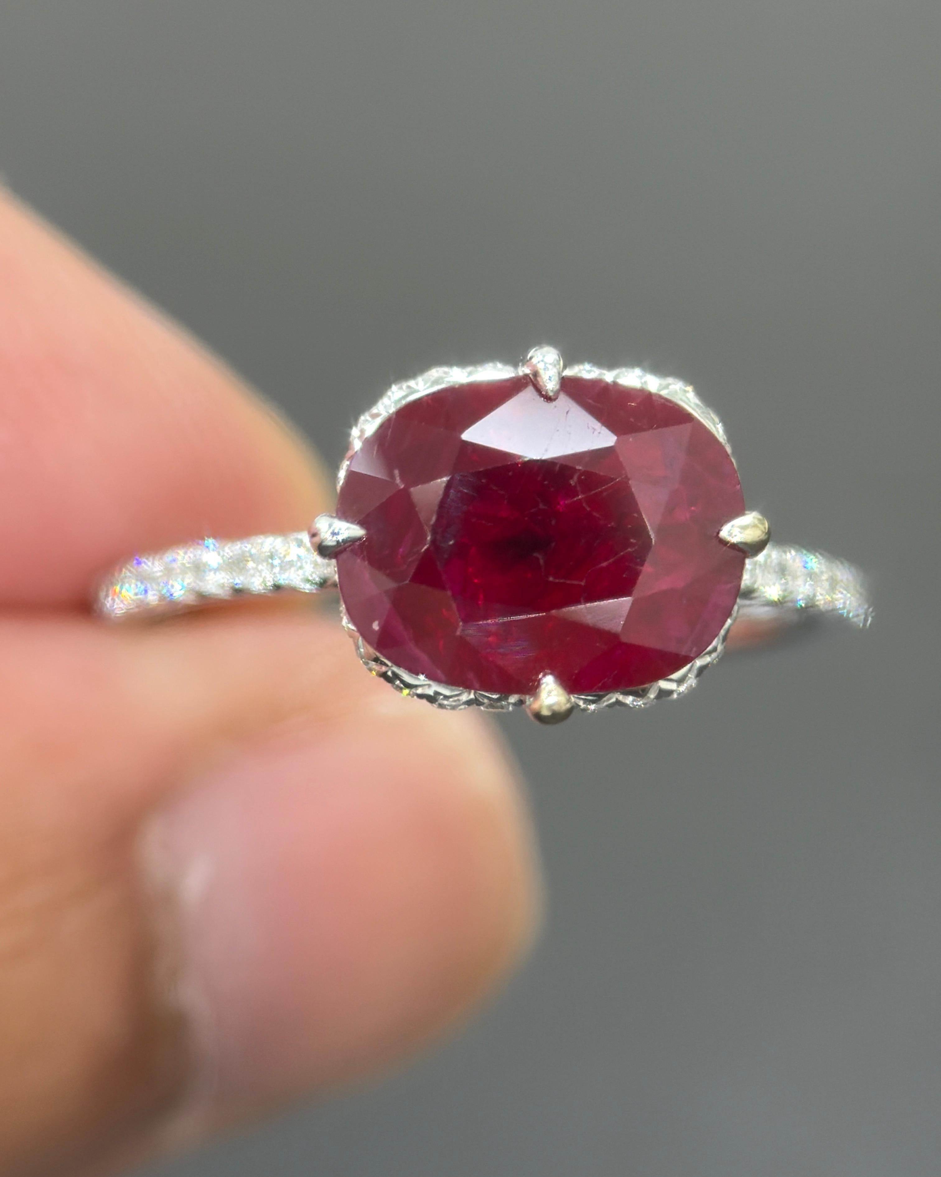 GIA zertifiziert 2,02 Karat Burma No Heat Vivid Red Ruby Diamond 18K Gold Ring im Angebot 4