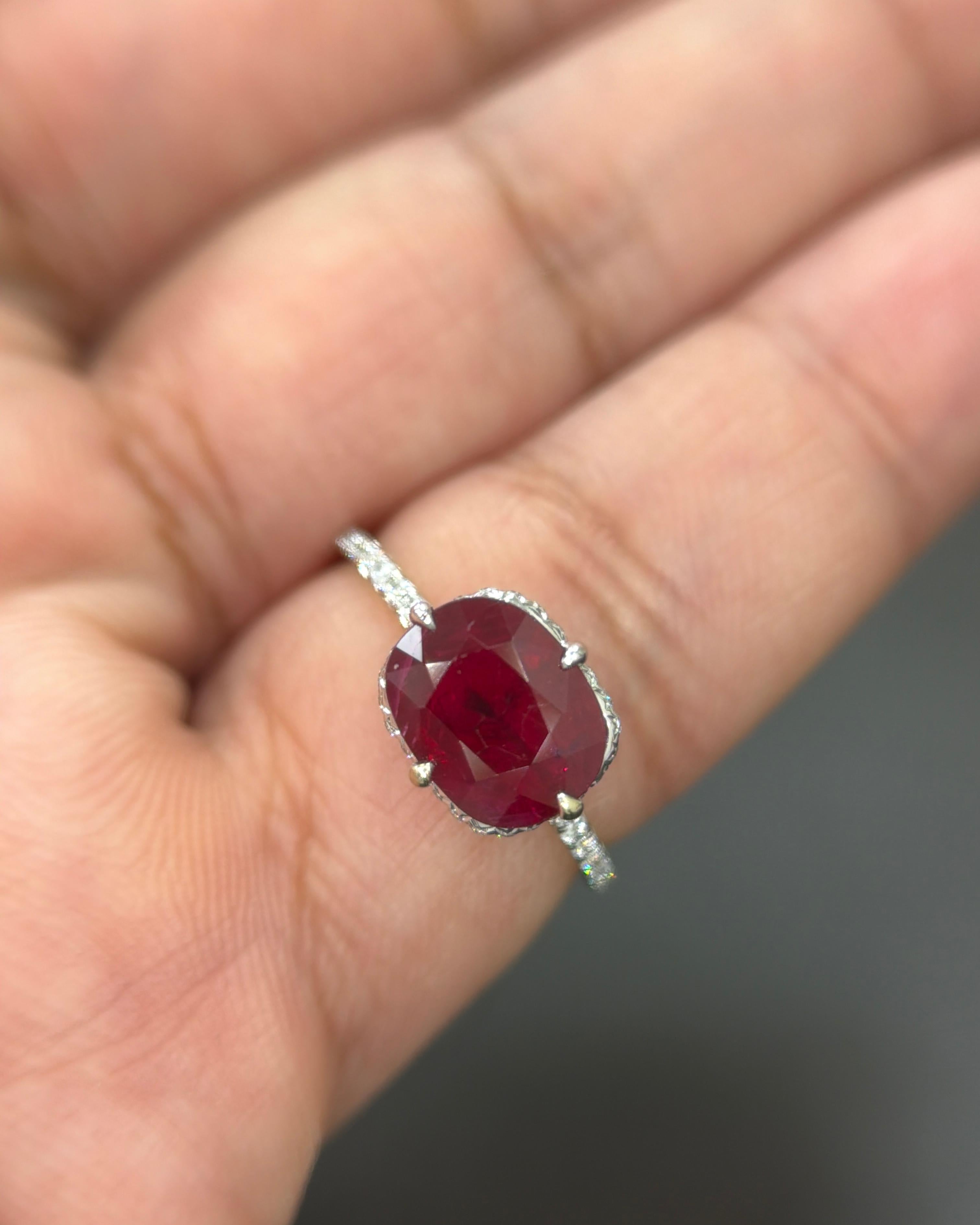 GIA zertifiziert 2,02 Karat Burma No Heat Vivid Red Ruby Diamond 18K Gold Ring im Angebot 7