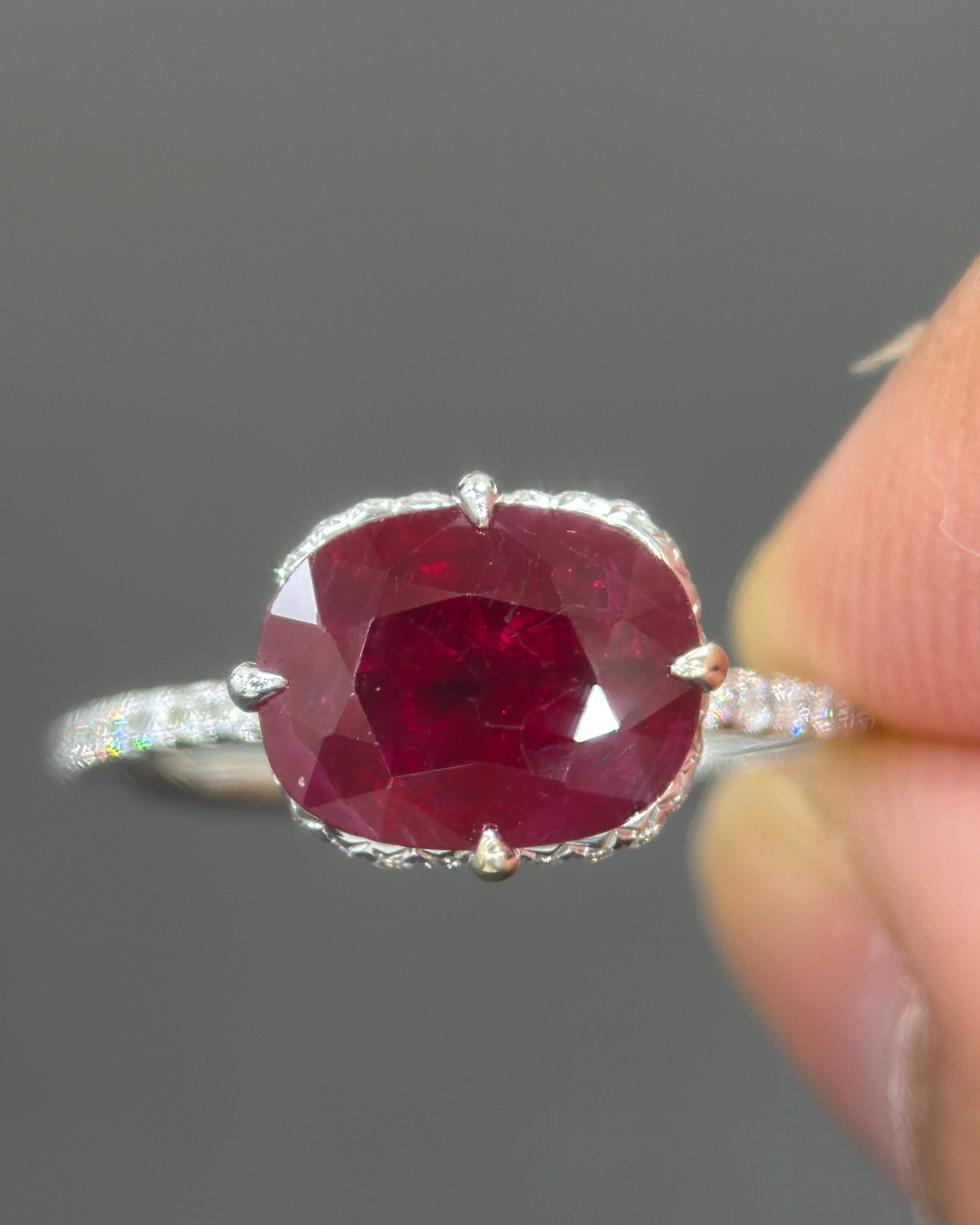 GIA zertifiziert 2,02 Karat Burma No Heat Vivid Red Ruby Diamond 18K Gold Ring im Angebot 1