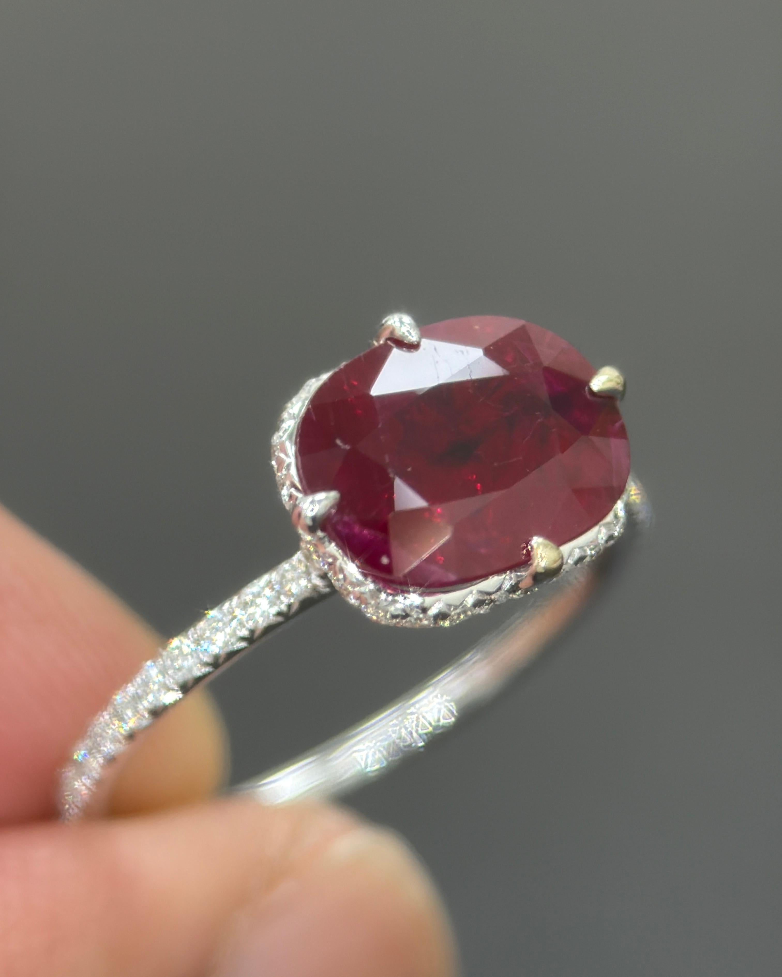 GIA zertifiziert 2,02 Karat Burma No Heat Vivid Red Ruby Diamond 18K Gold Ring im Angebot 2