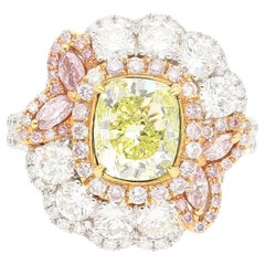 Bague en diamant certifié GIA de 2,02 carats, taille coussin, de couleur jaune verdâtre