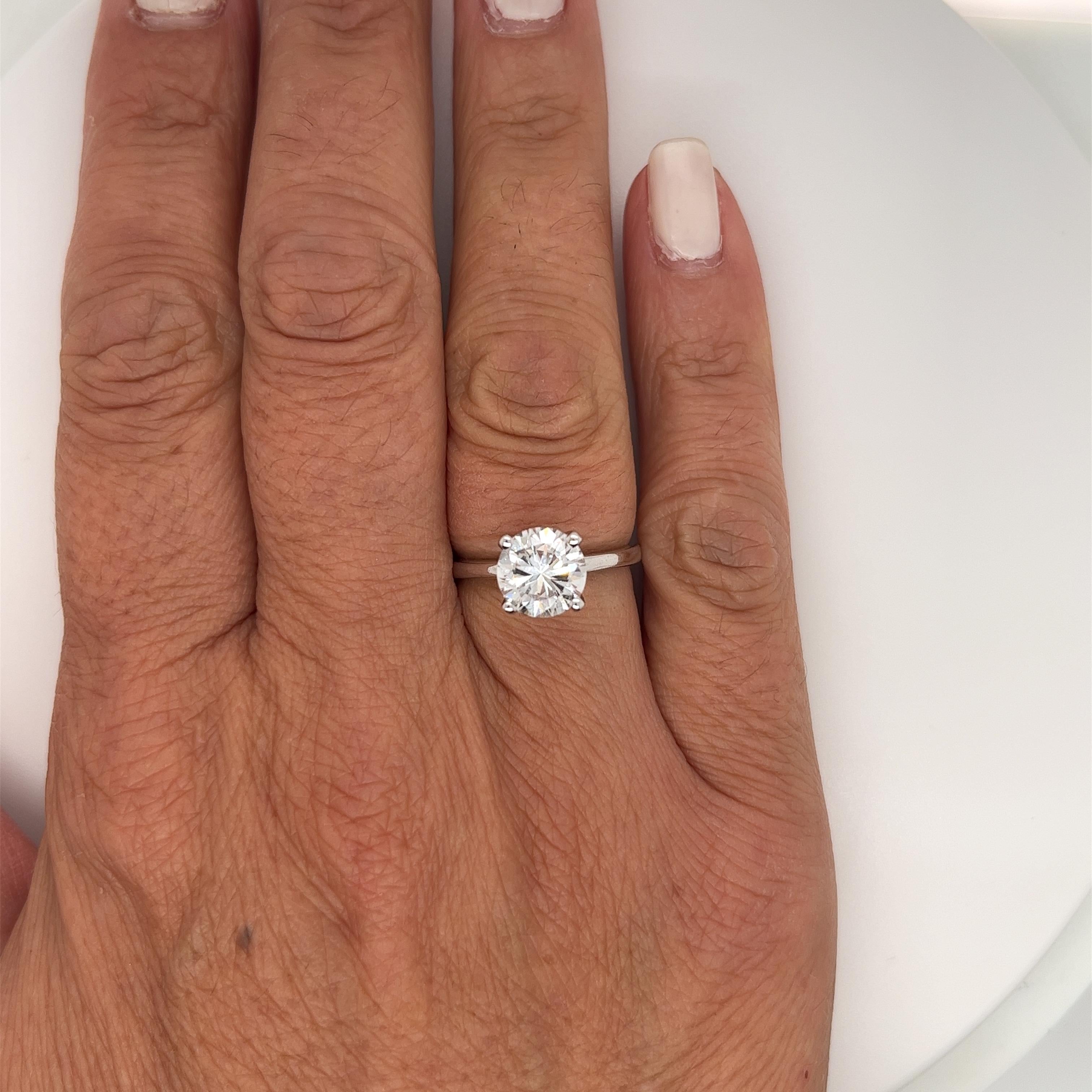 GIA Certified 2.02 Carat D color VVS2 Clarity Diamond Solitaire White Gold Ring In New Condition For Sale In Miami, FL