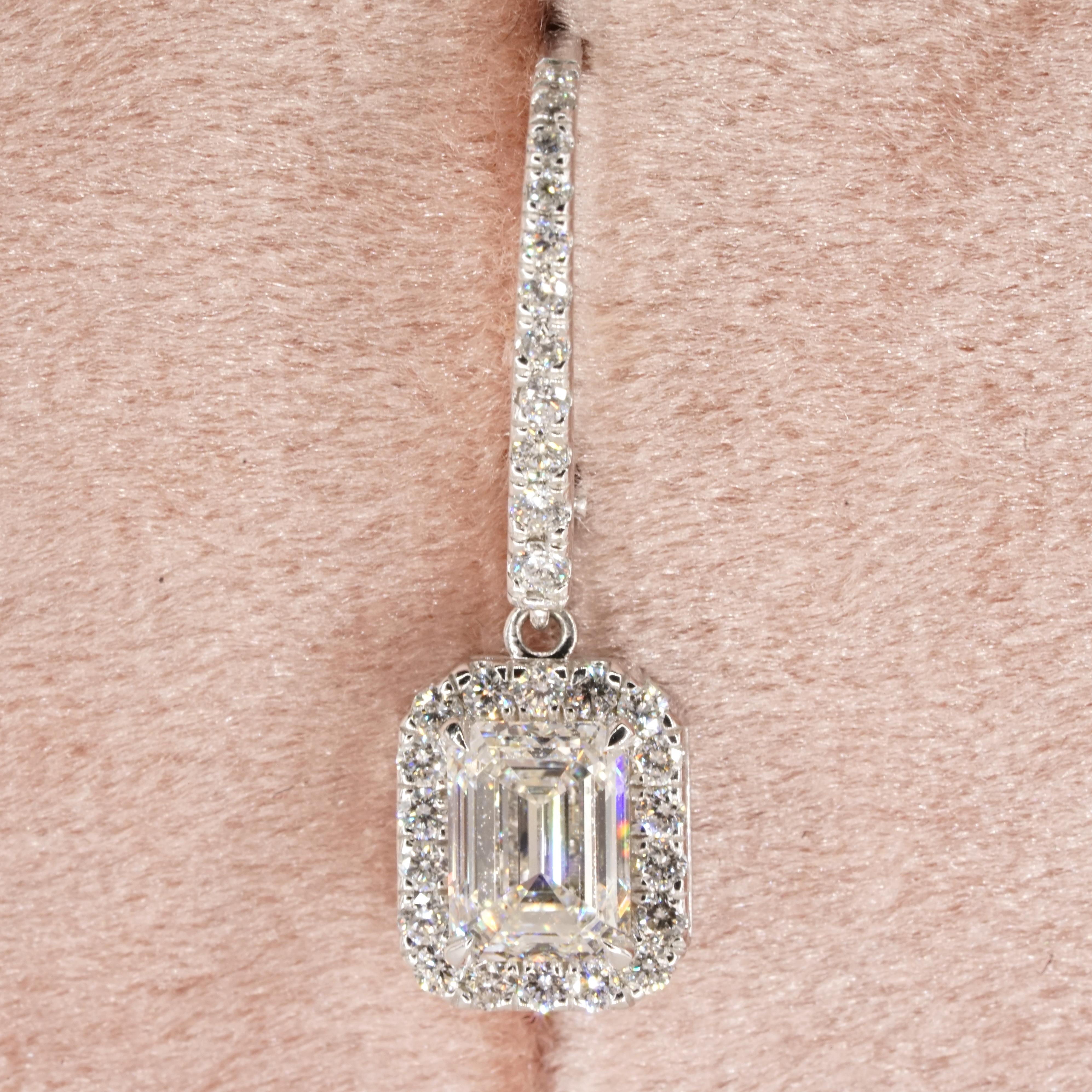 Pendants d'oreilles de 2,02 carats, certifiés GIA, taille émeraude VS2, pureté G en vente 6