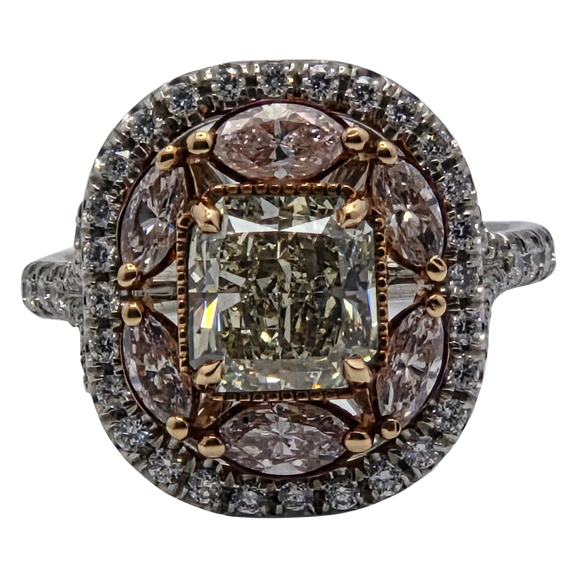 Anello con diamante giallo chiaro fantasia certificato GIA da 2,02 carati