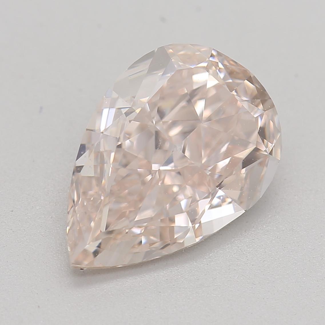 Zertifikat: GIA 
Berichtsnummer: 2235239058
Form und Schliff: Birne 
Karatgewicht: 2.02 Karat
Abmessungen: 10,61 x 7,31 x 3,73 mm
Farbton: Helles Rosa-Braun

MERKMALE DES DIAMANTEN:

Dieser hellrosa-braune Diamant ist ein atemberaubender und