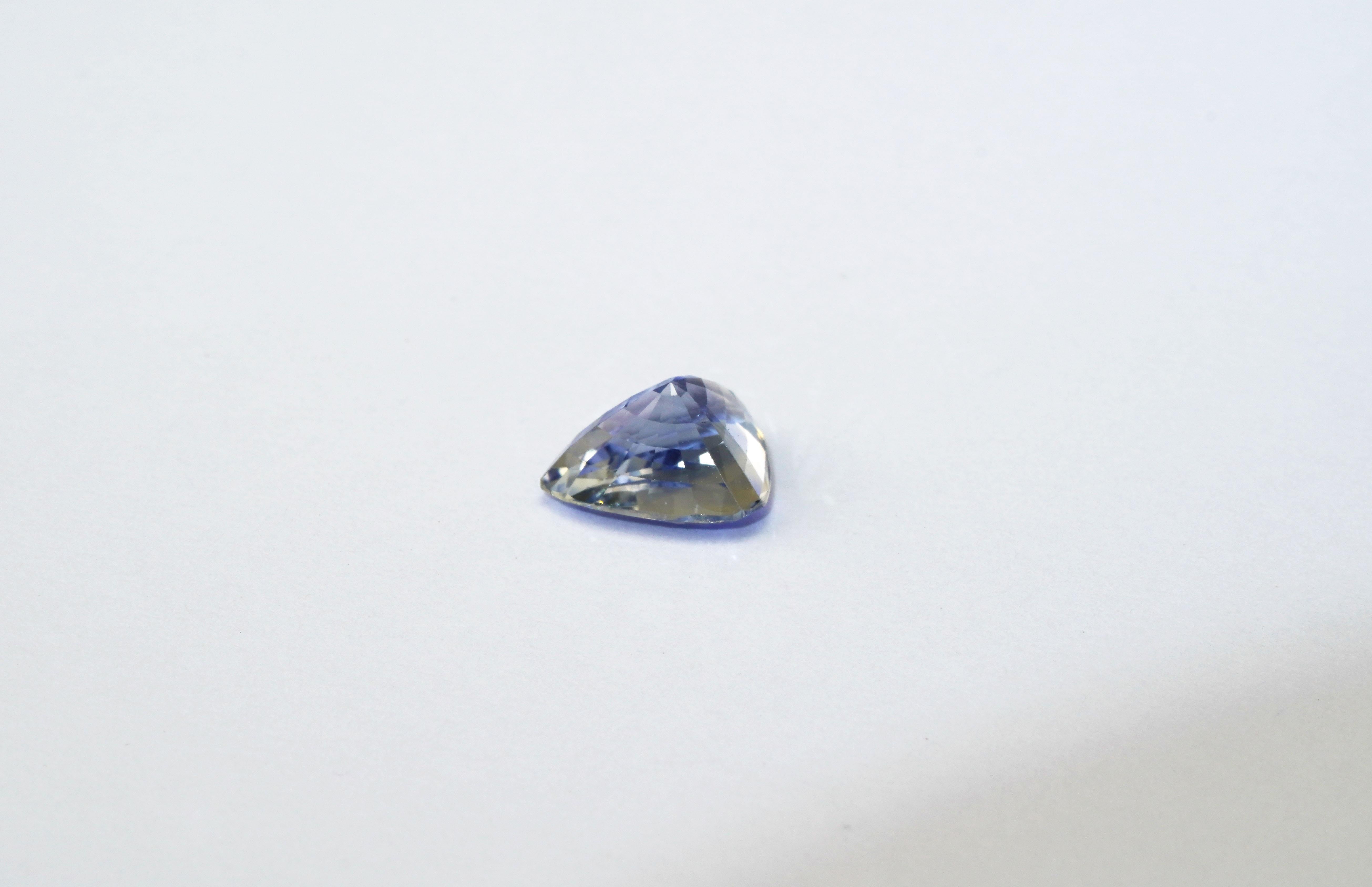 Women's or Men's GIA Certified 2.02 Carat No Heating Blue Sapphire For Sale