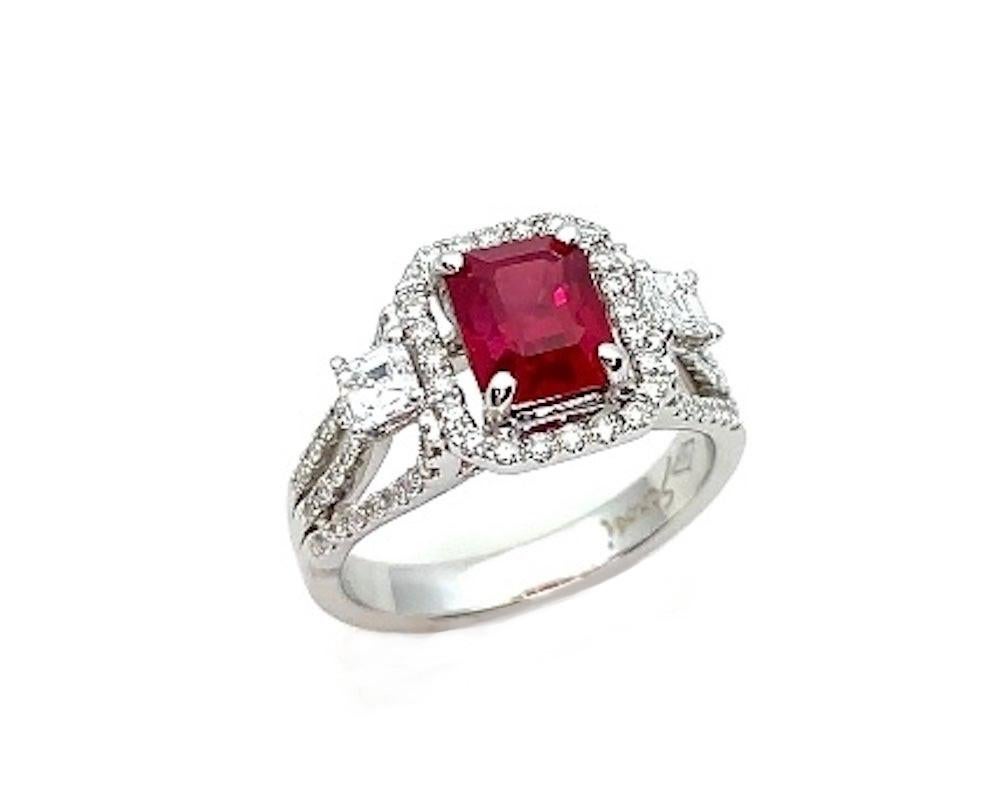 Anillo de cóctel de diamantes y rubí birmano sangre de paloma de 2,02 quilates certificado por el GIA en Nuevo estado para la venta en Los Angeles, CA