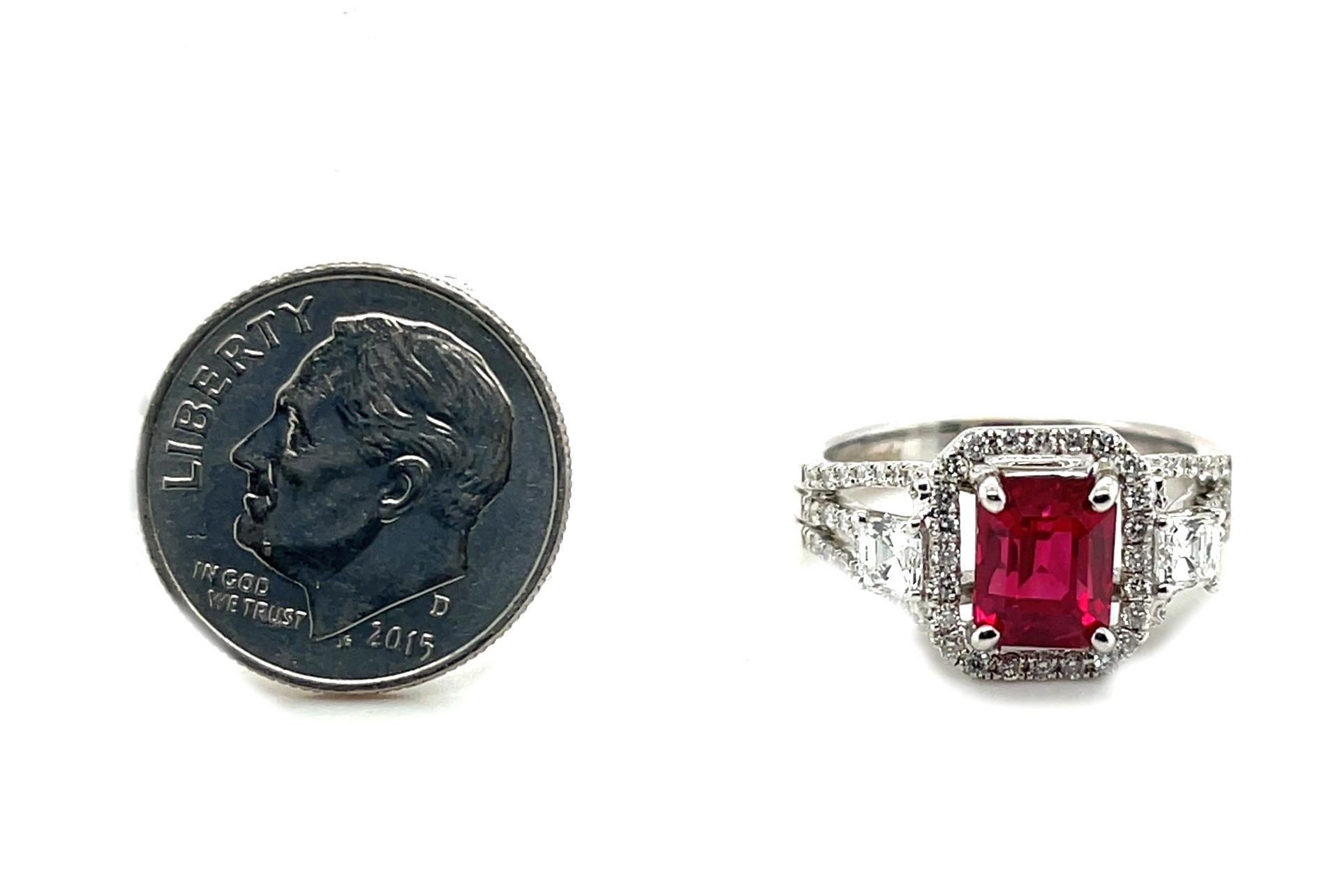 Anillo de cóctel de diamantes y rubí birmano sangre de paloma de 2,02 quilates certificado por el GIA en venta 1