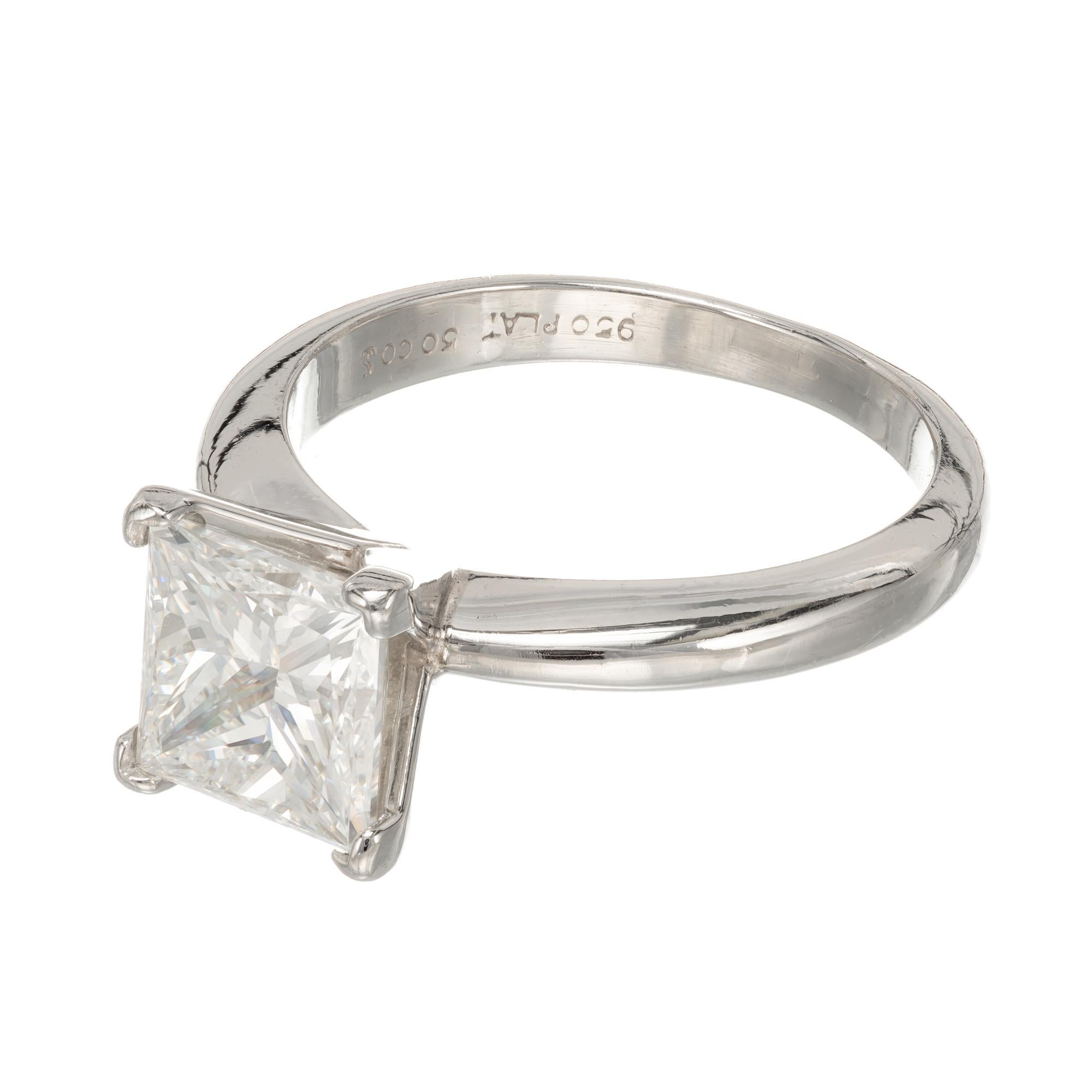GIA-zertifizierter Verlobungsring mit 2,02 Karat Diamant im Prinzessinnenschliff aus Platin mit Solitär im Zustand „Hervorragend“ im Angebot in Stamford, CT