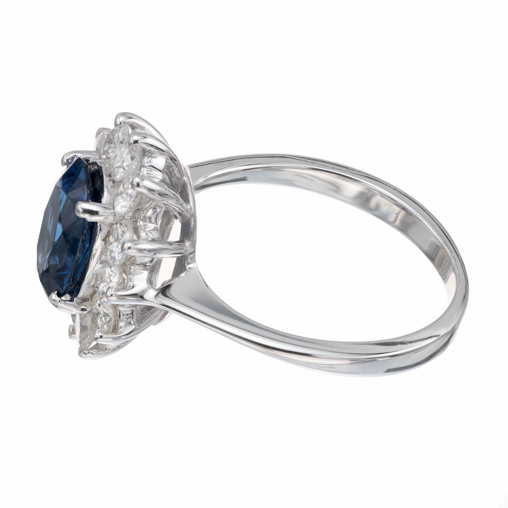 Bague de fiançailles en or avec saphir certifié GIA de 2,02 carats et halo de diamants Excellent état - En vente à Stamford, CT