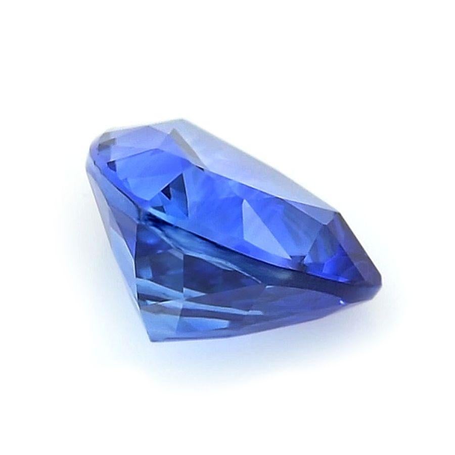 GIA Certified 2.02 Carats Unheated Blue Sapphire In New Condition For Sale In Los Angeles, CA