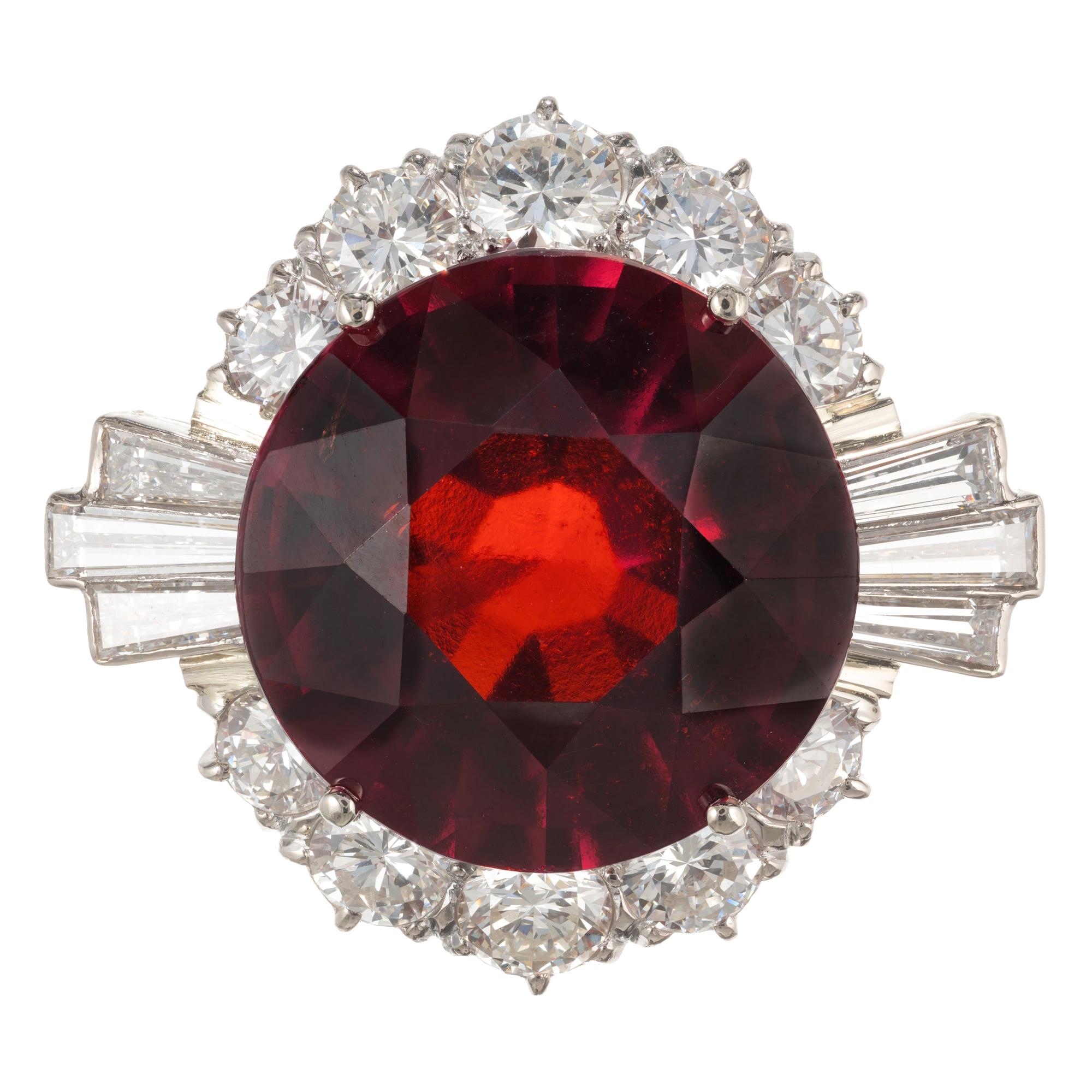 GIA Certified 20.28 Carat Natural Hessonite Garnet Diamond Gold Cocktail Ring For Sale