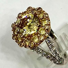 Bague certifiée GIA 2.02Ct Cushion Cut Fancy Deep Yellow