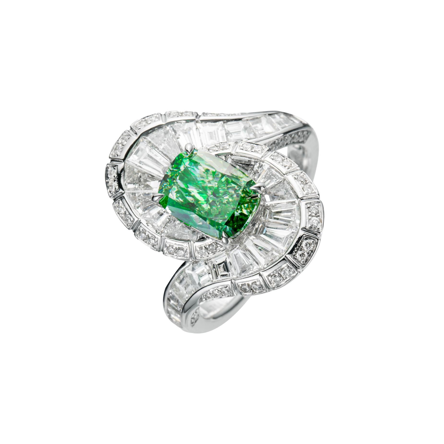 Contemporary GIA Certified, 2.02ct Natural Fancy Yellowish Green Cushion Shape Ring in 18KT.  For Sale