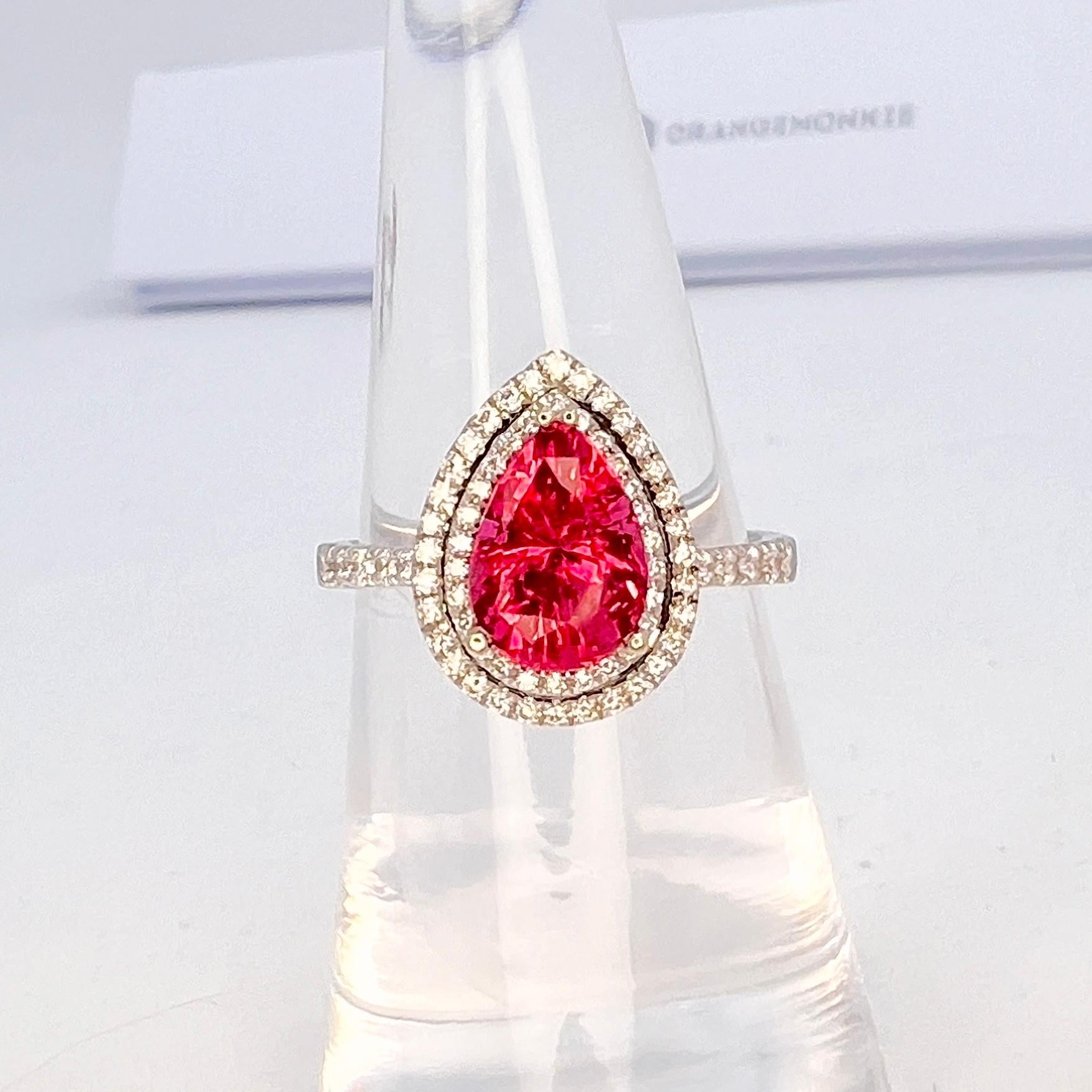 GIA Certified 2.03 Carat Mahenge Red Spinel Ring In New Condition For Sale In Ben Lomond, CA