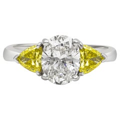 GIA-zertifizierter Verlobungsring mit 2,03 Karat Diamanten im Ovalschliff und drei Steinen