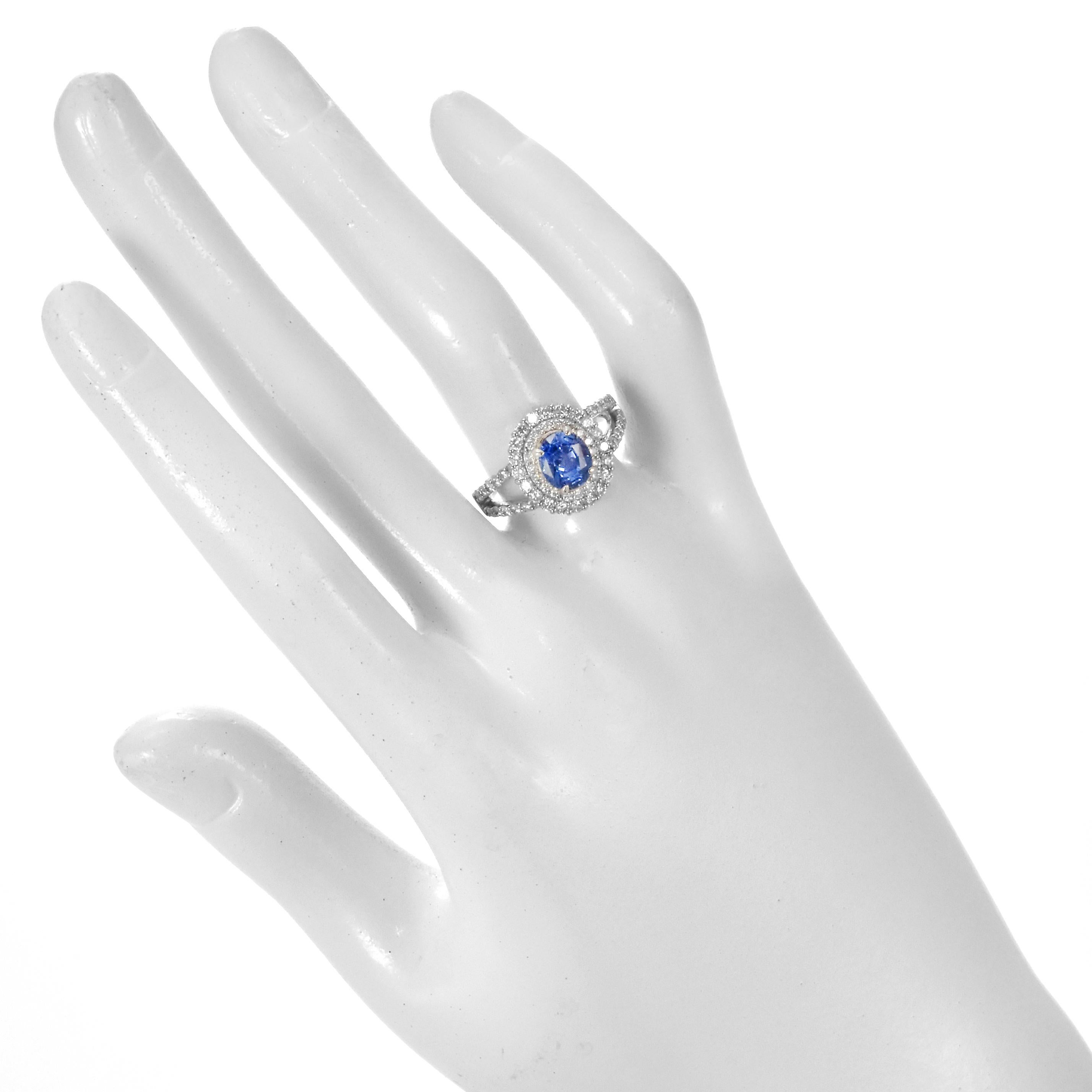 GIA Certified 2.03 Carat Unheated Sapphire and Diamond Ring Made in Platinum For Sale 2