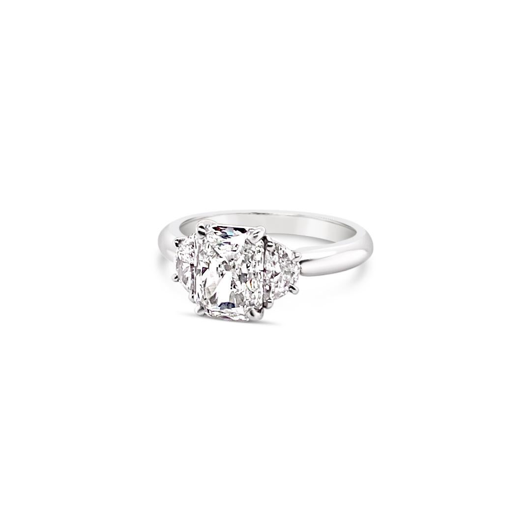 Women's GIA Certified 2.03 Carat Radiant Cut Diamond Ring in Platinum