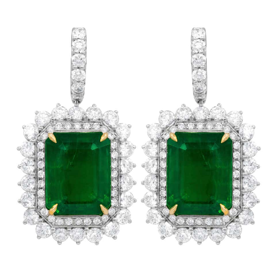 GIA Certified 9.55 Carat Colombian Emerald Earrings For Sale at 1stdibs