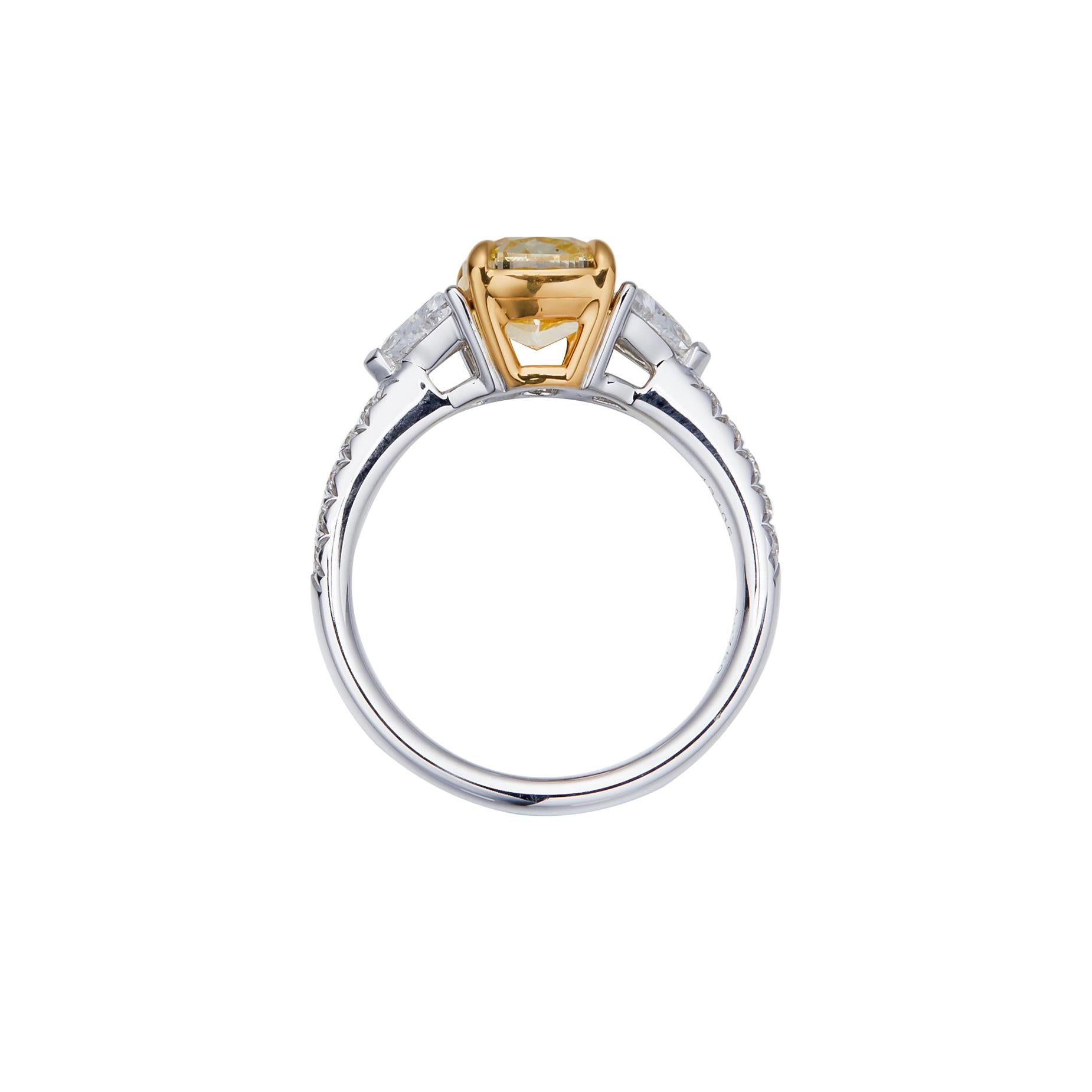 Contemporary GIA Certified 2.03ct Cushion Cut Natural Fancy Light Yellow Diamond Ring 18KT. For Sale