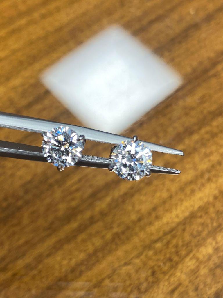 Stunning pair of Round brilliant cut Diamond Stud Earrings.
Set in hand made 18k gold on a three prong mounting. The Diamonds in these earrings we’re carefully selected to create the perfect match for these timeless earrings
2.02 total carat