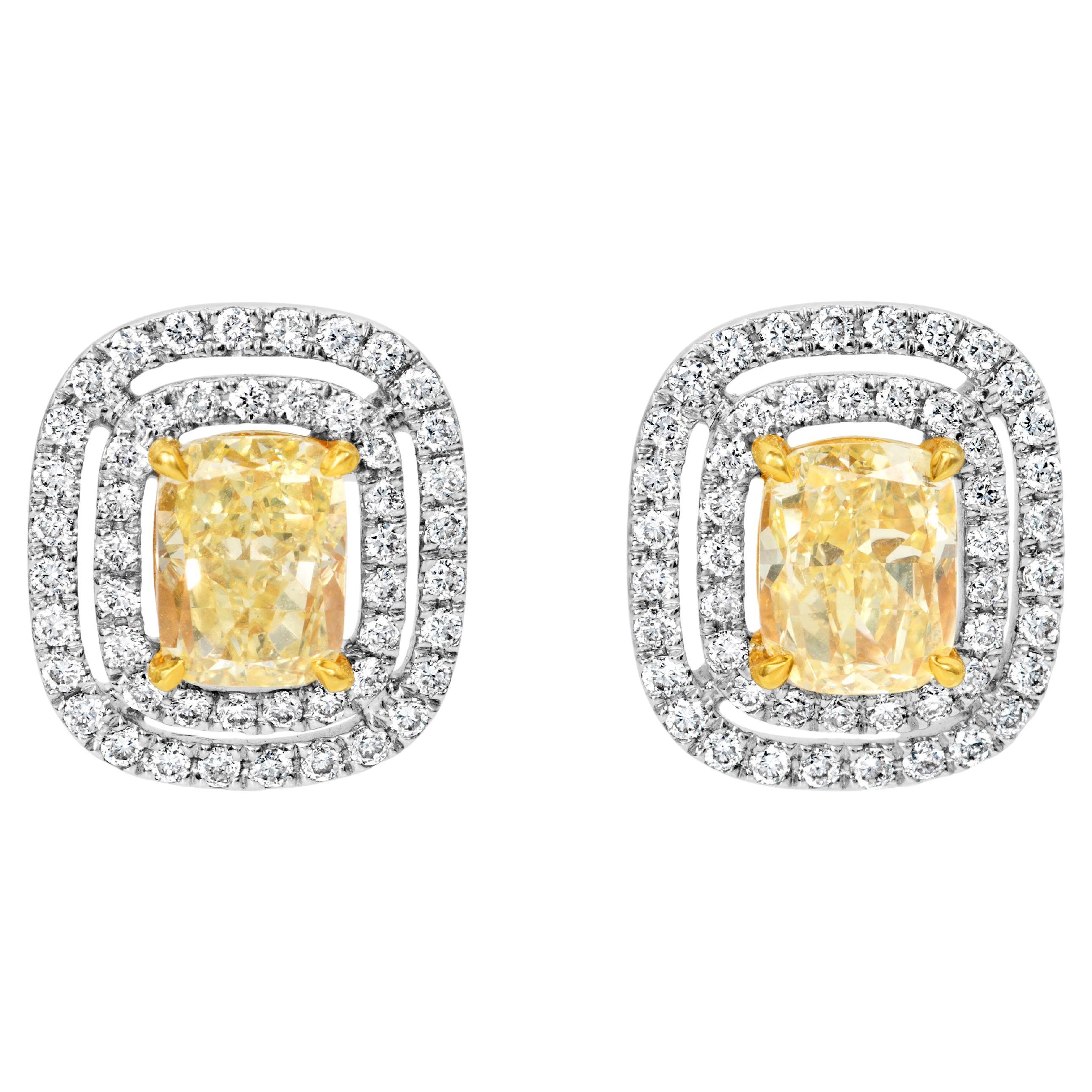 GIA-zertifizierte 2,04 Karat gelbe Diamant-Ohrringe mit doppeltem Halo im Kissenschliff im Kissenschliff im Angebot