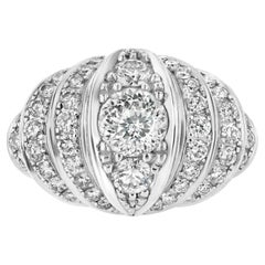 Bague de cocktail en or blanc 18 carats certifiée GIA et ornée d'un diamant en forme de dôme de 2,05 carats