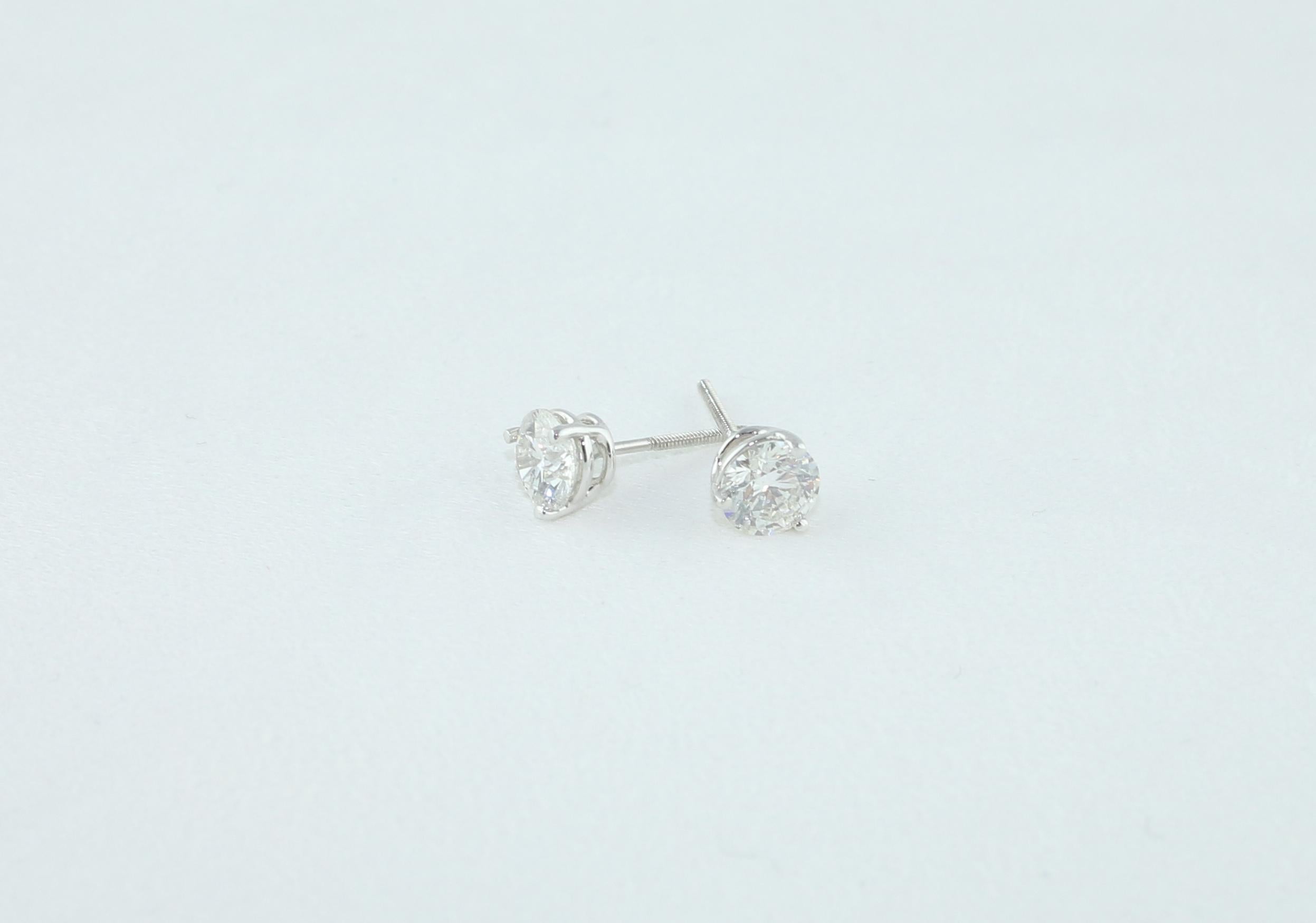 Clous d'oreilles en platine avec diamants ronds de 2,05 carats certifiés GIA G I1/I2 en vente 2
