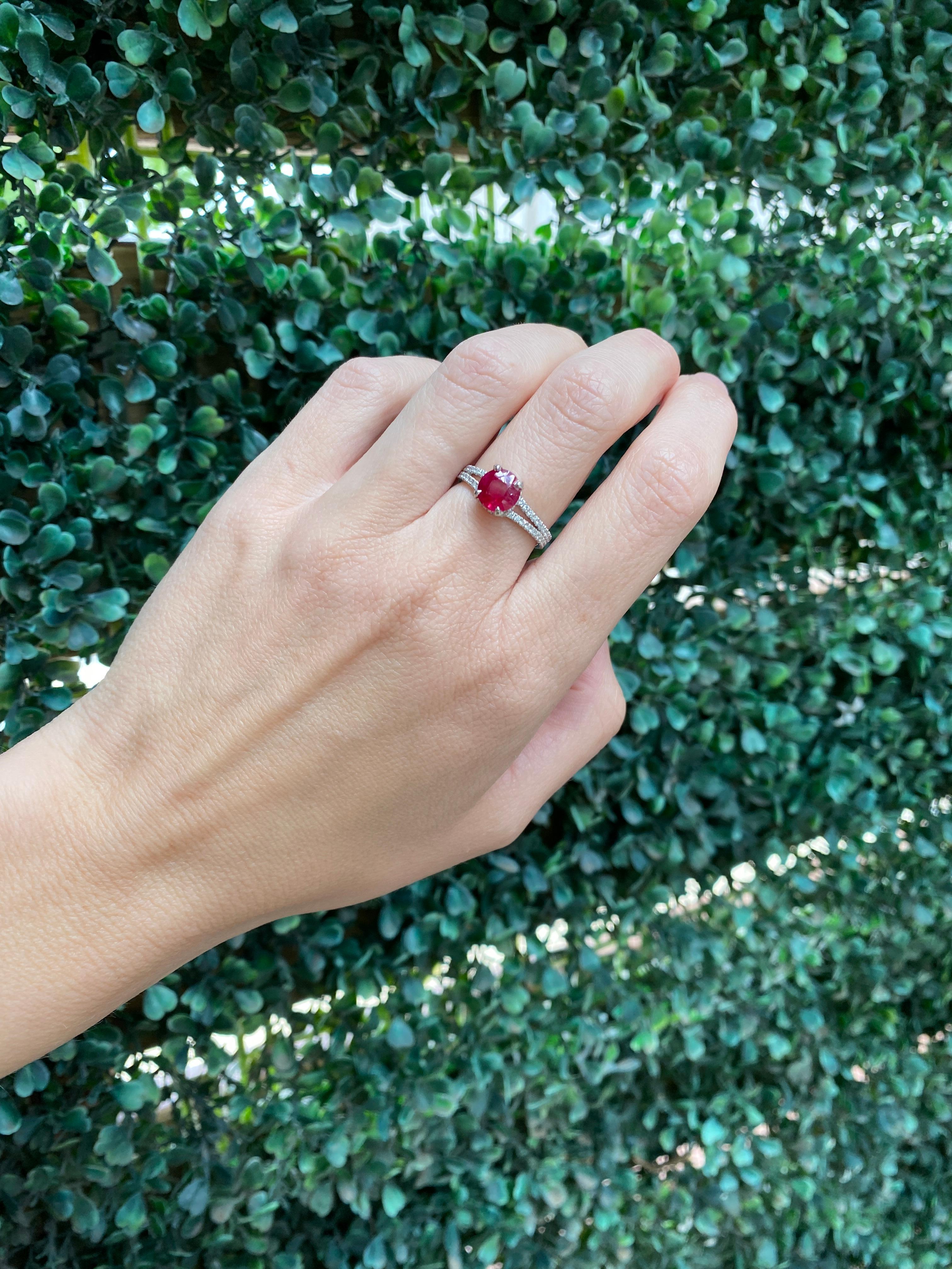 GIA Certified 2.05 Carat Pigeon Blood Round Ruby & Diamond Platinum Ring For Sale 5