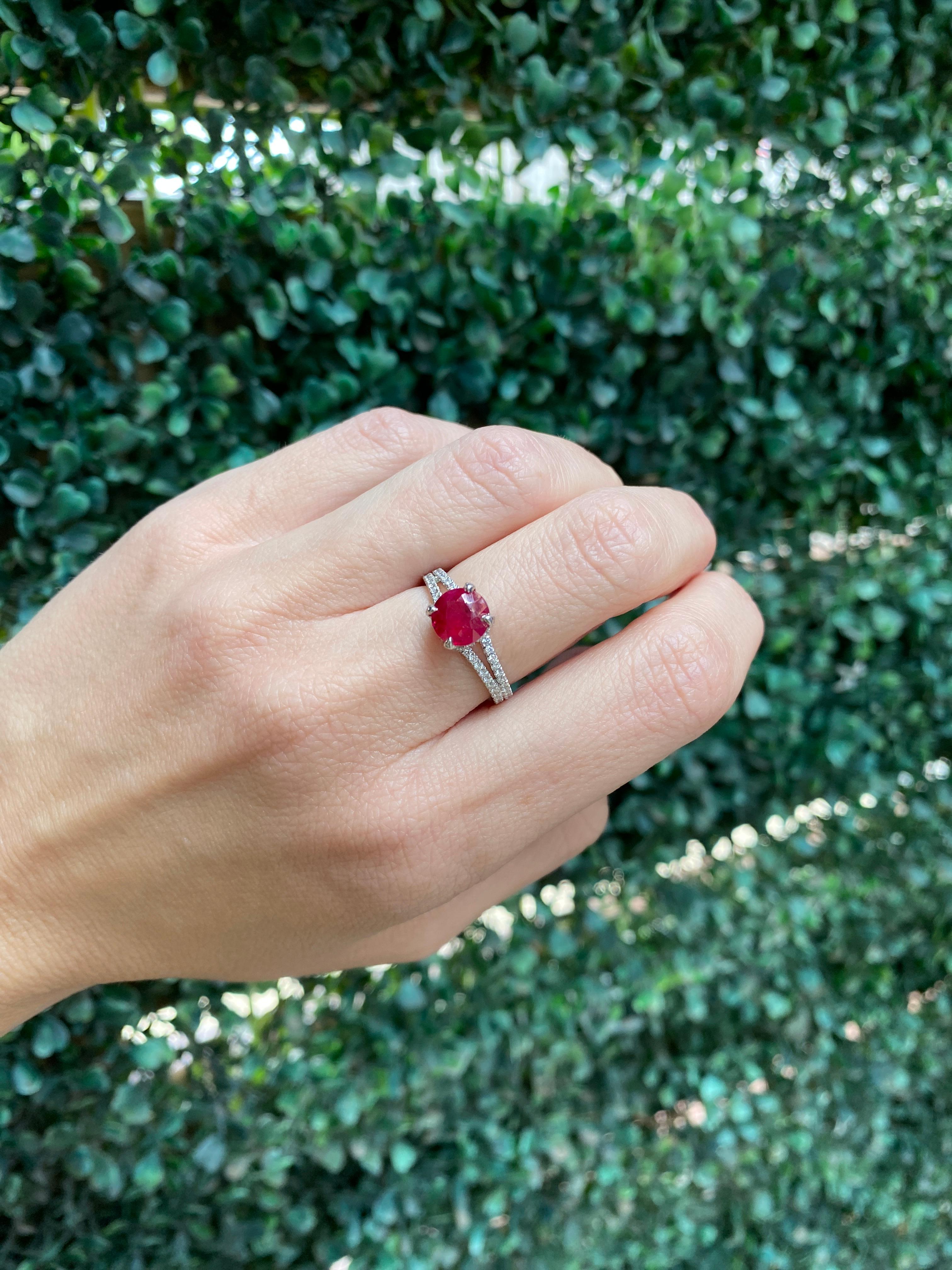 GIA Certified 2.05 Carat Pigeon Blood Round Ruby & Diamond Platinum Ring For Sale 3