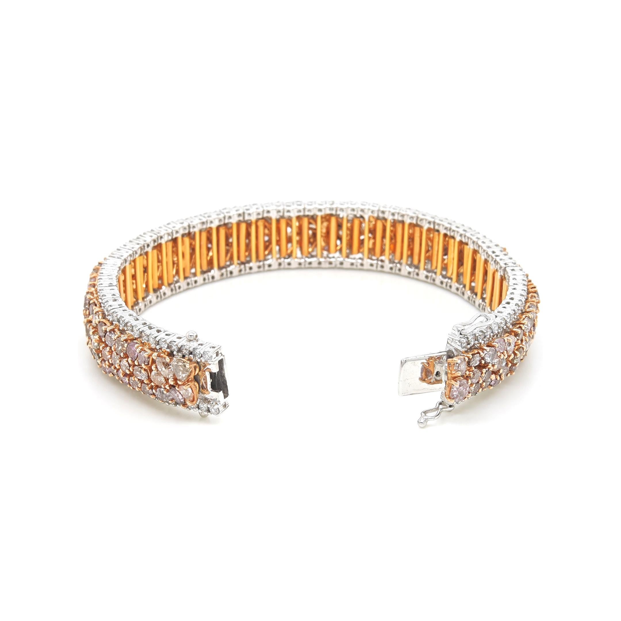 Mixed Cut GIA Certified 20.68 Carats Fancy Diamond White and Yellow Gold Bracelet For Sale