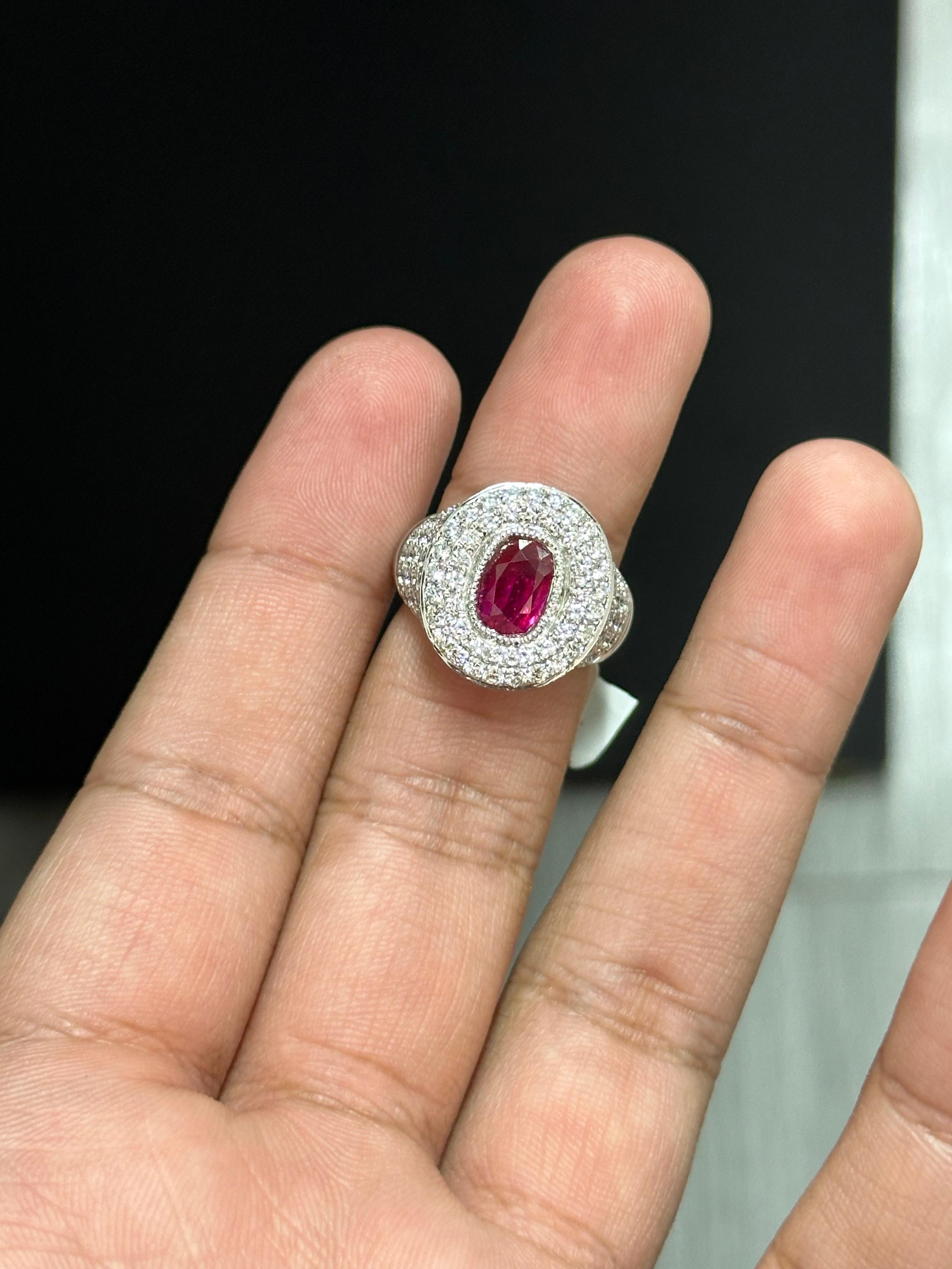 Verlobungsring, 2,07 Karat GIA Burma Rubin Diamant (Kissenschliff)