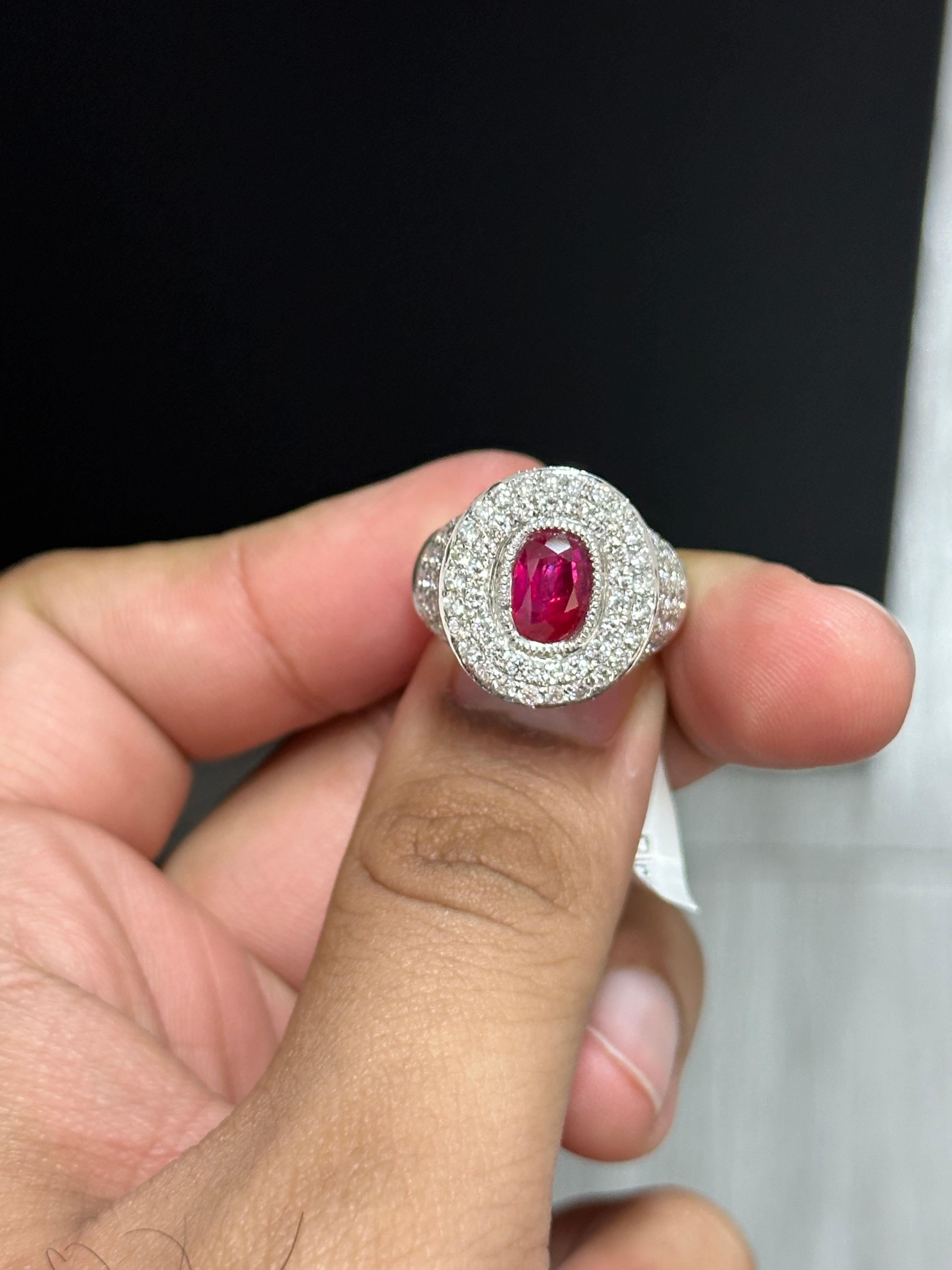 Verlobungsring, 2,07 Karat GIA Burma Rubin Diamant im Zustand „Neu“ in Bangkok, TH