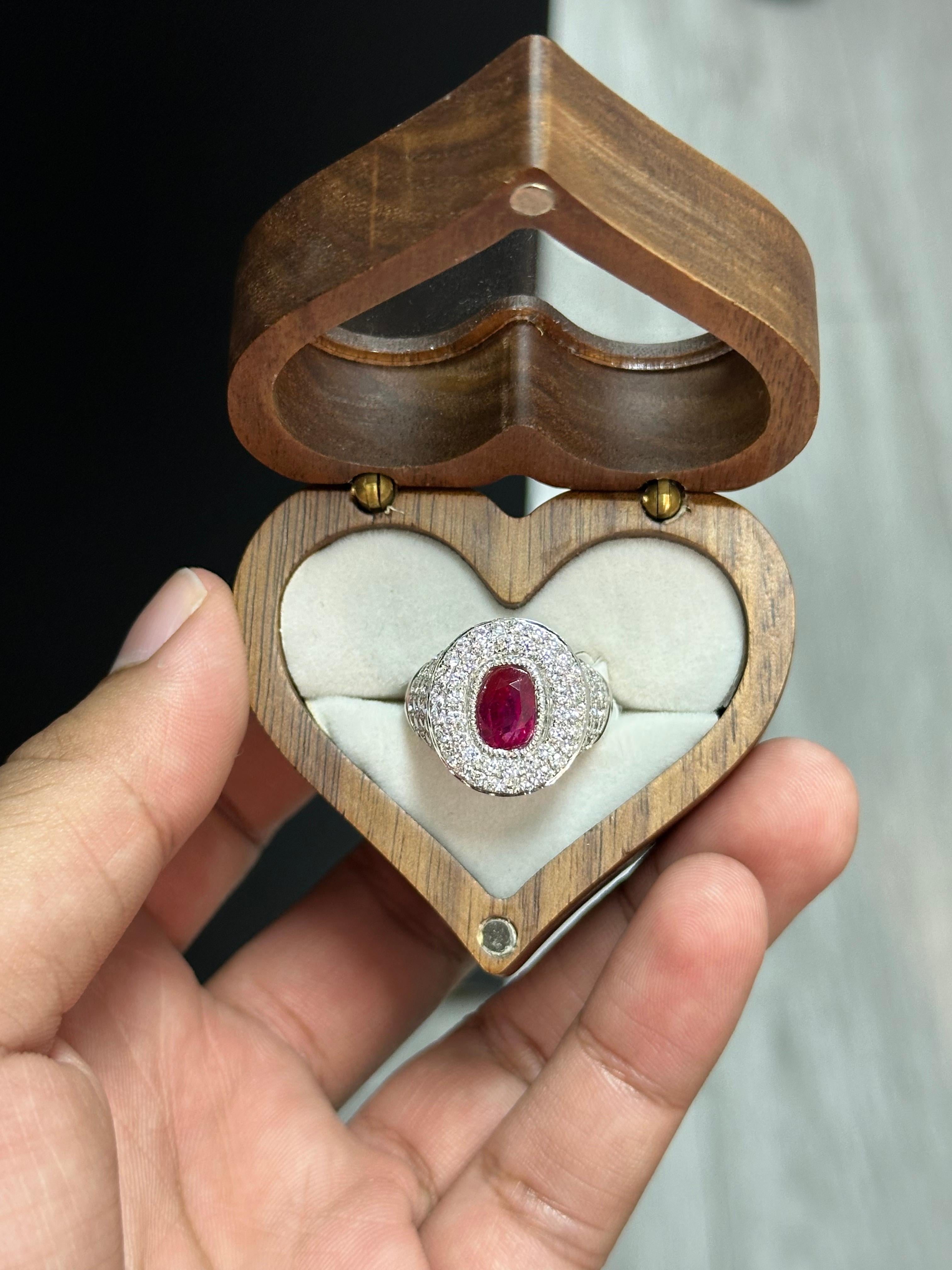 Verlobungsring, 2,07 Karat GIA Burma Rubin Diamant für Damen oder Herren