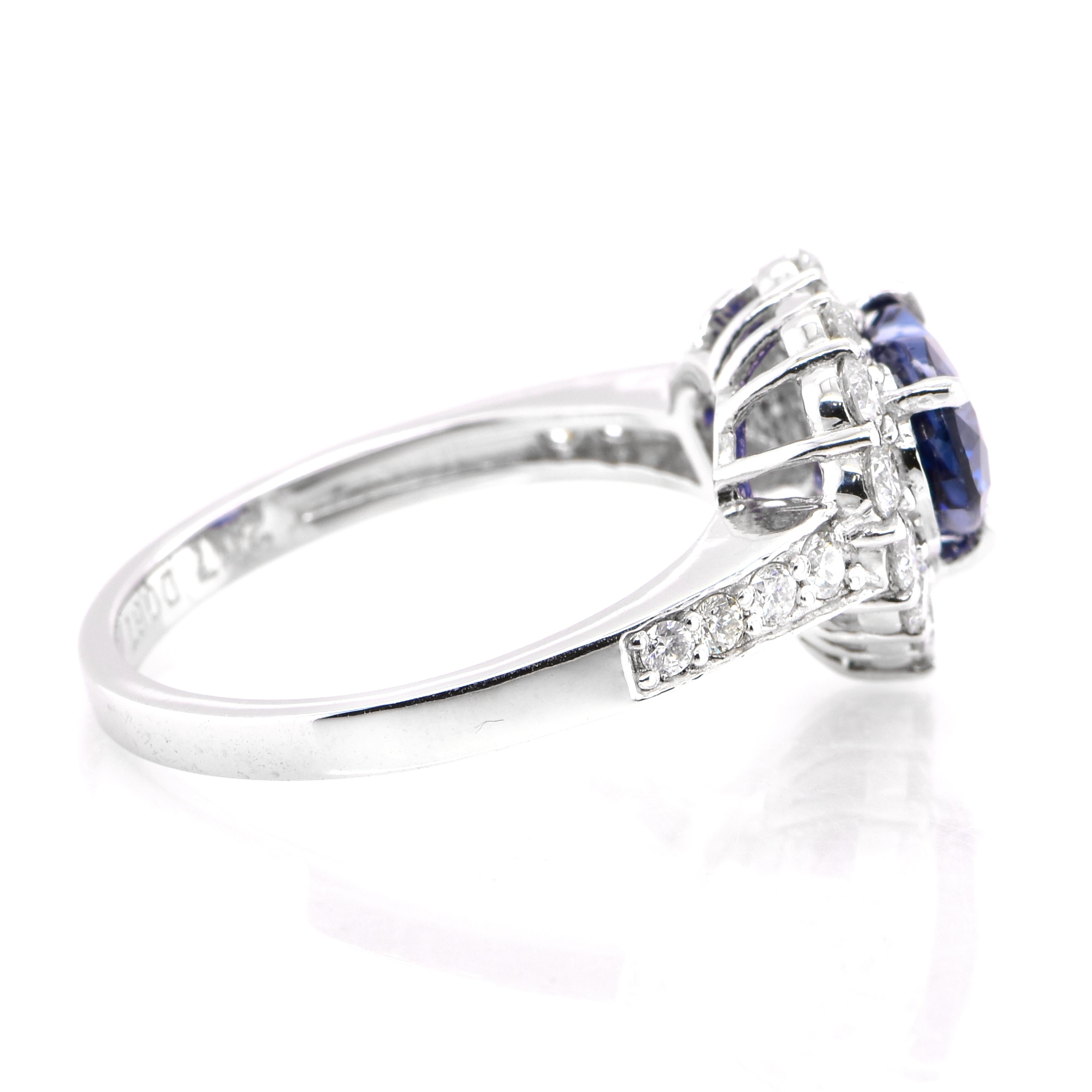 GIA Certified 2.07 Carat, Unheated, Heart-Cut Sapphire & Diamond Set in Platinum In New Condition For Sale In Tokyo, JP